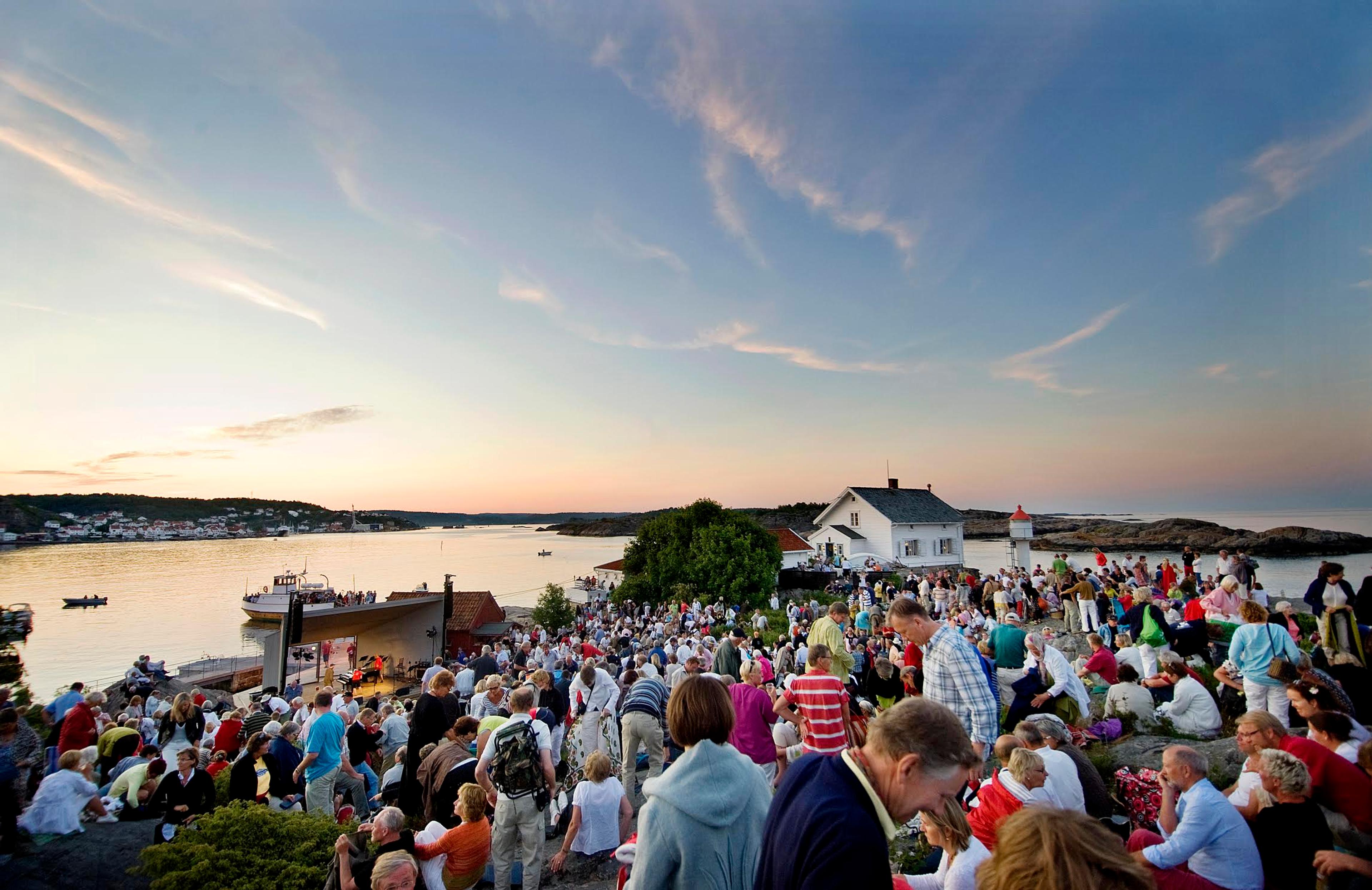 Concert at Stangholmen lighthouse in Risør
