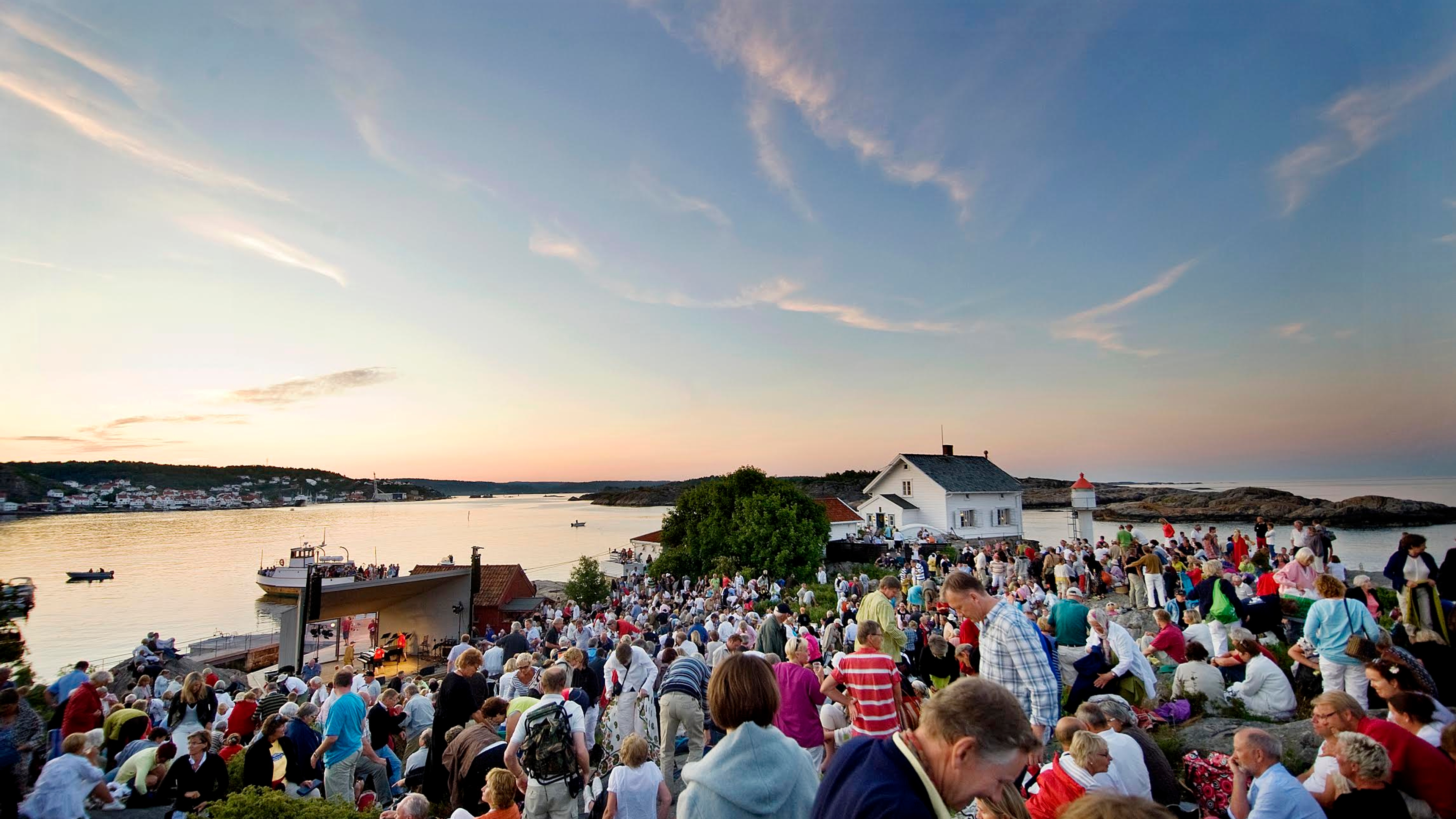 Concert at Stangholmen lighthouse in Risør