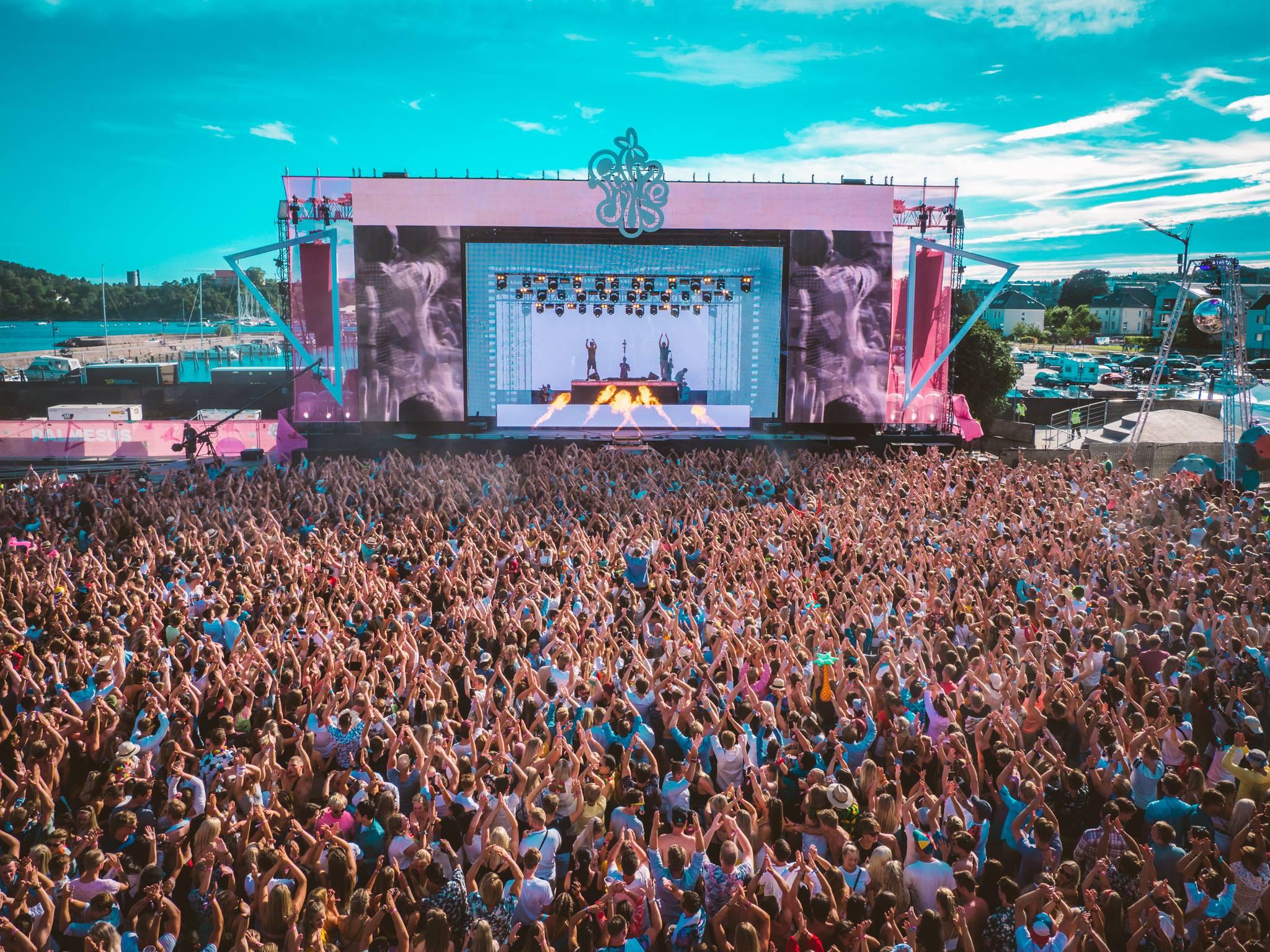 Scene and cheering crowd during Palmesus music festival in Kristiansand