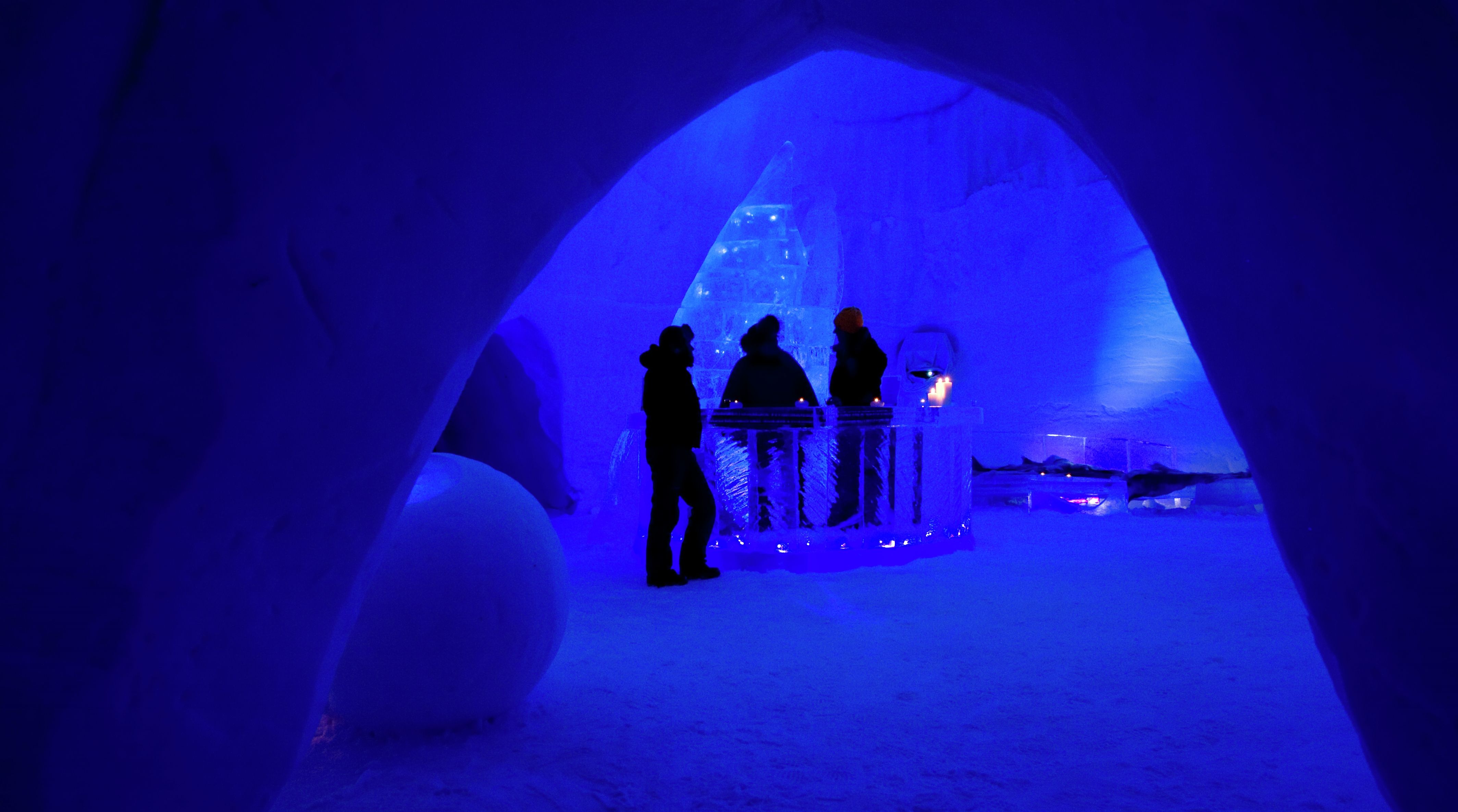 People inside Kirkenes Snow Hotel