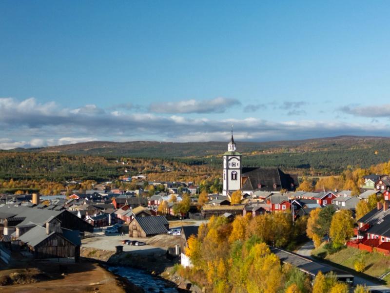 An overview of the town of Røros.