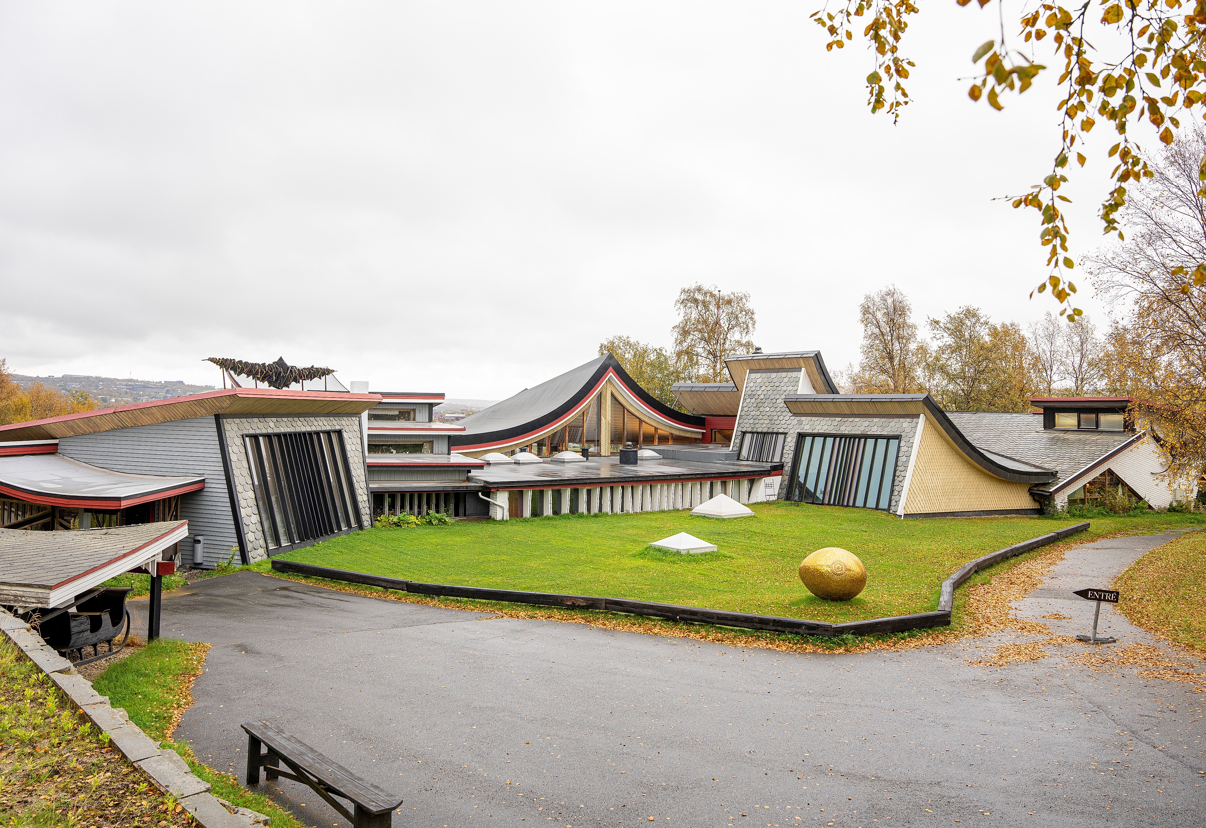 The exterior of Juhls Silver Gallery in Kautokeino