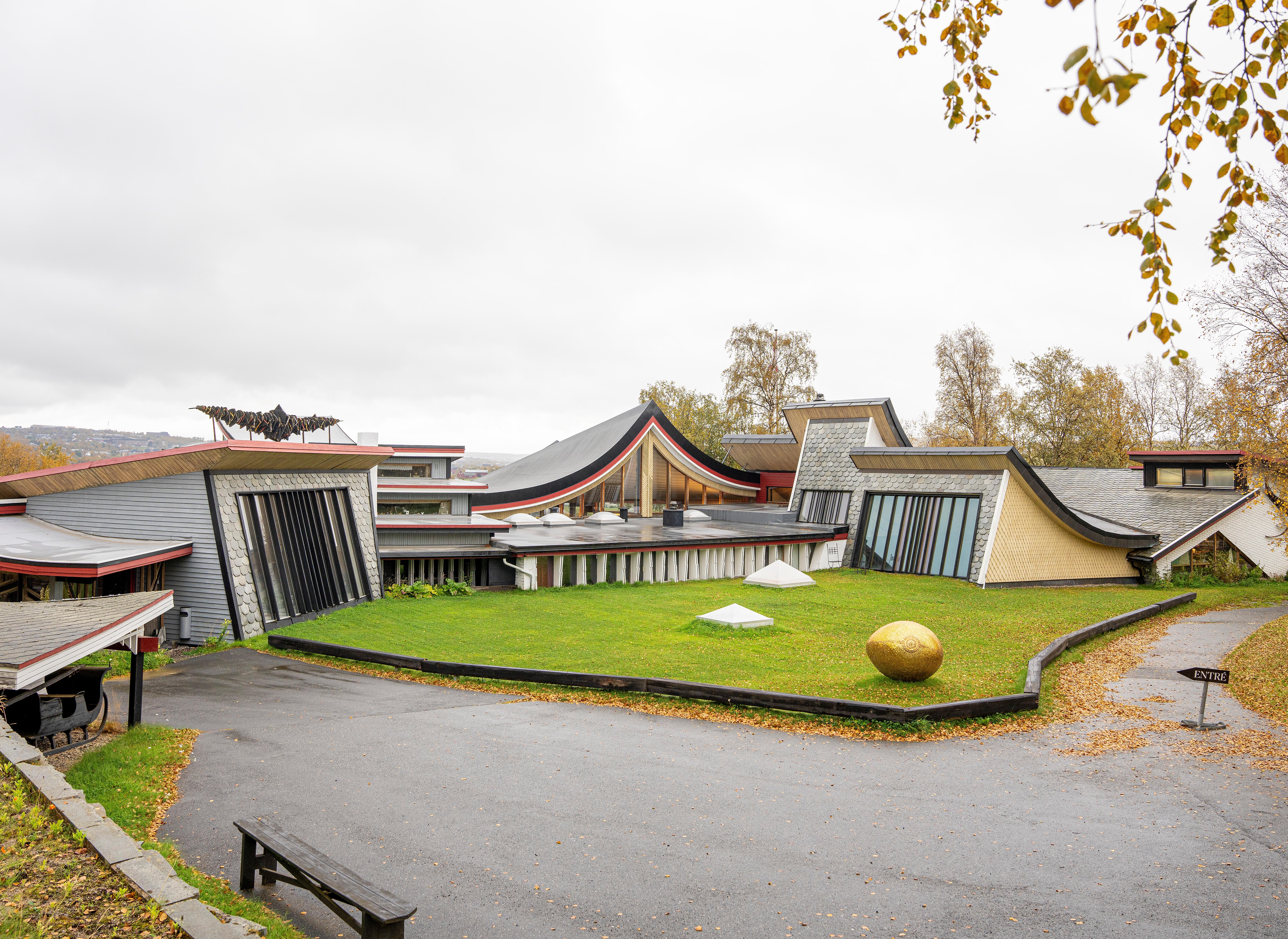 The exterior of Juhls Silver Gallery in Kautokeino