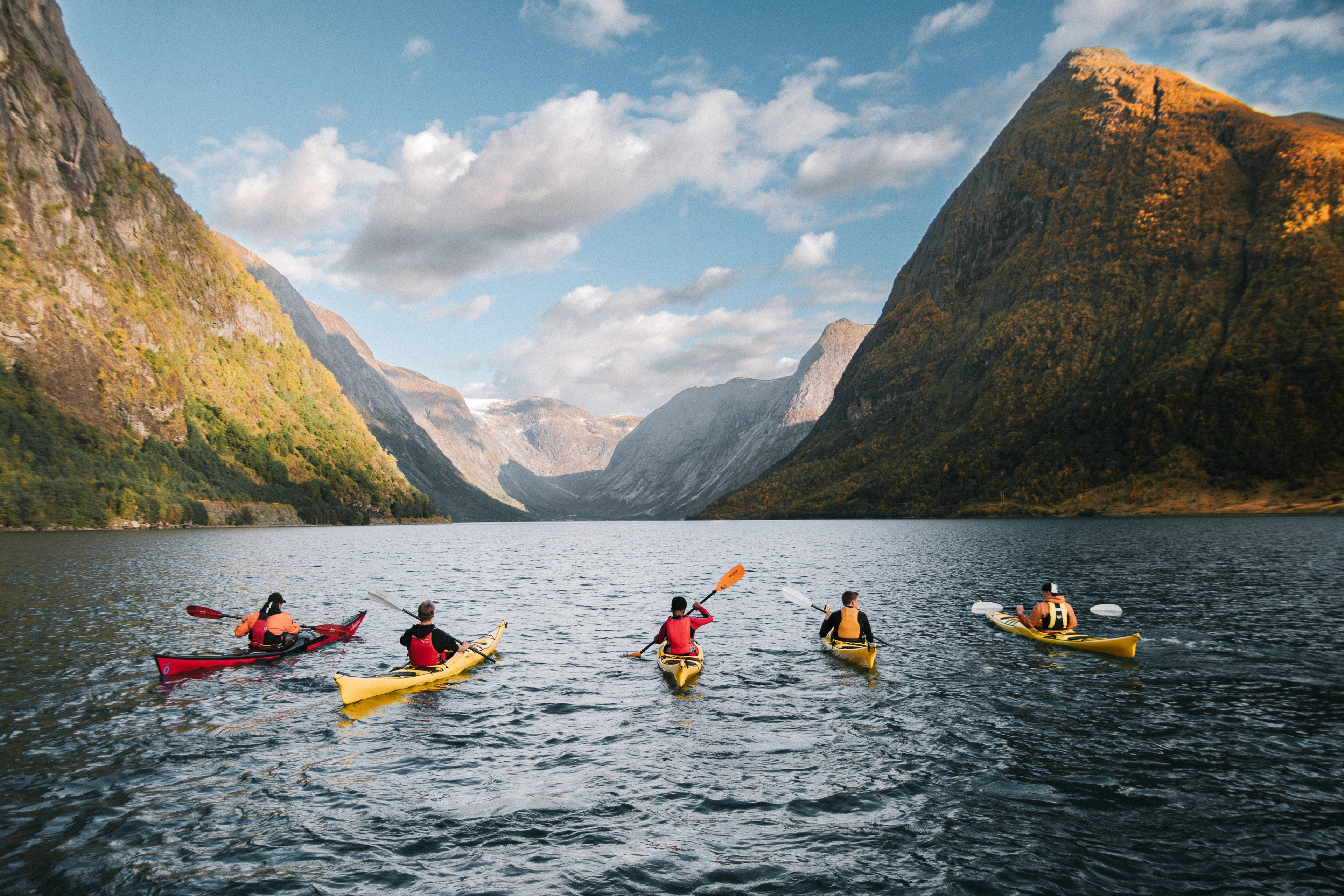 Kayak in Kjøsnesfjorden in Fjord Norway