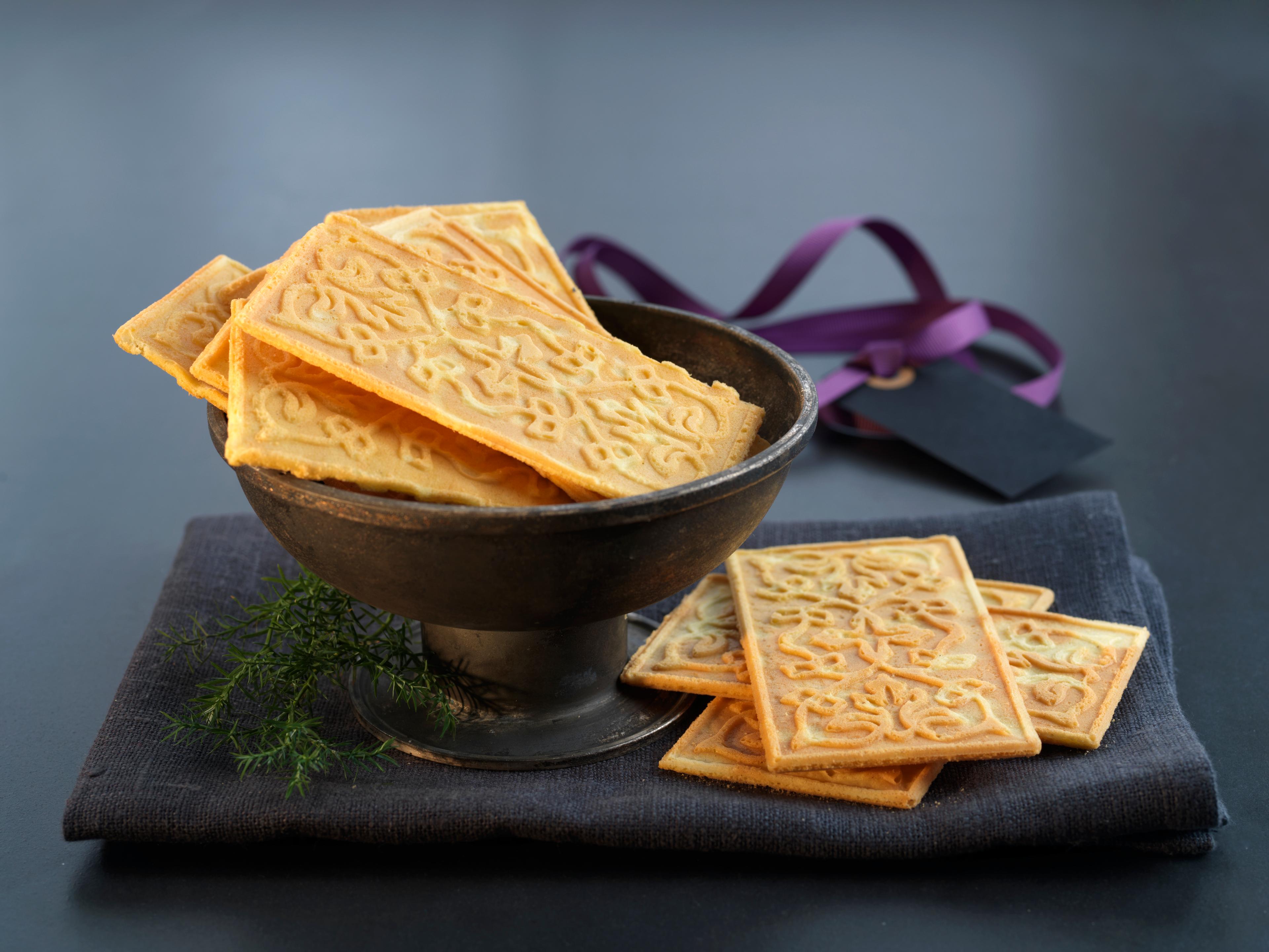 Traditional "Goro" cake