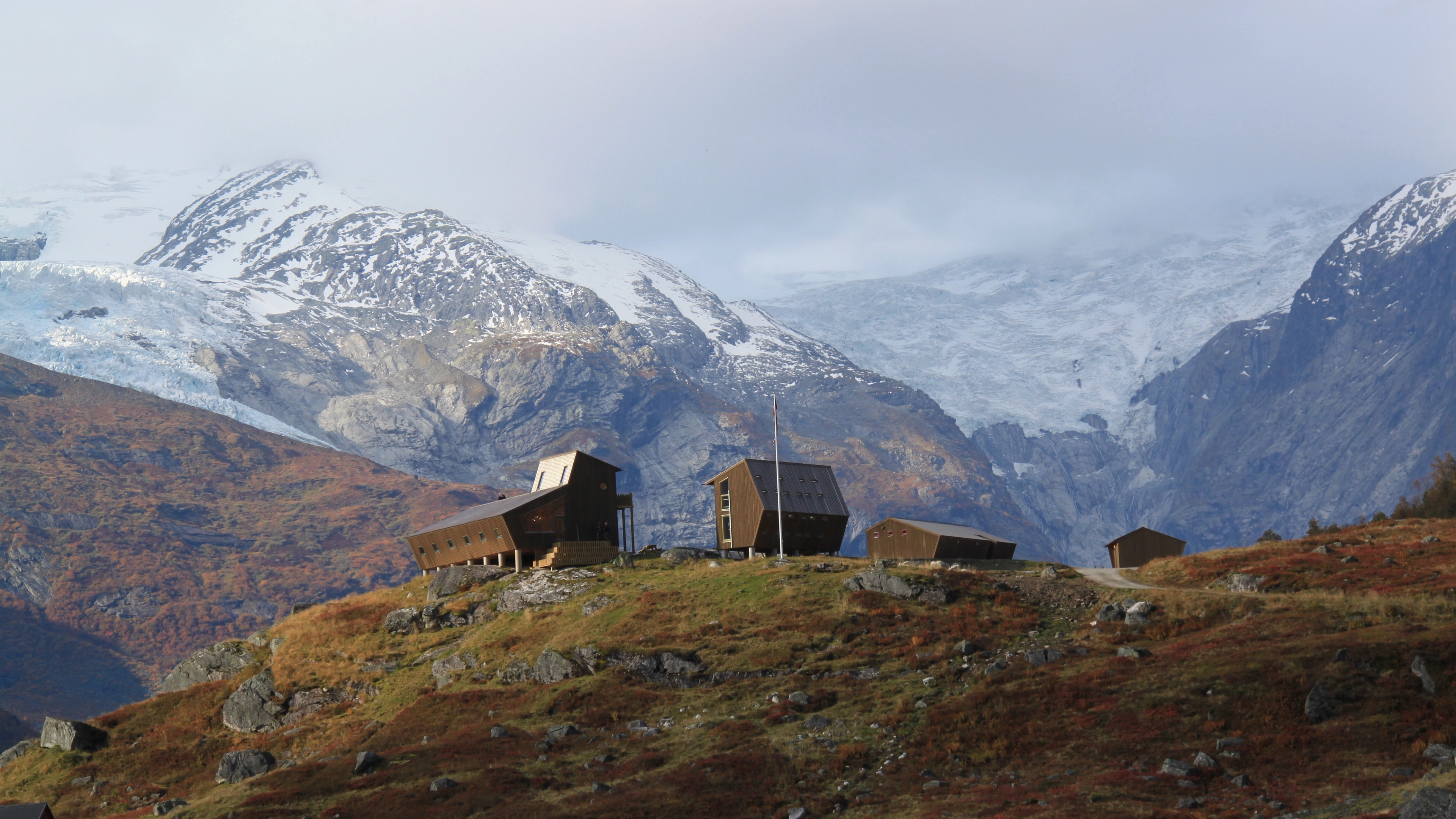 Tungestølen, Luster