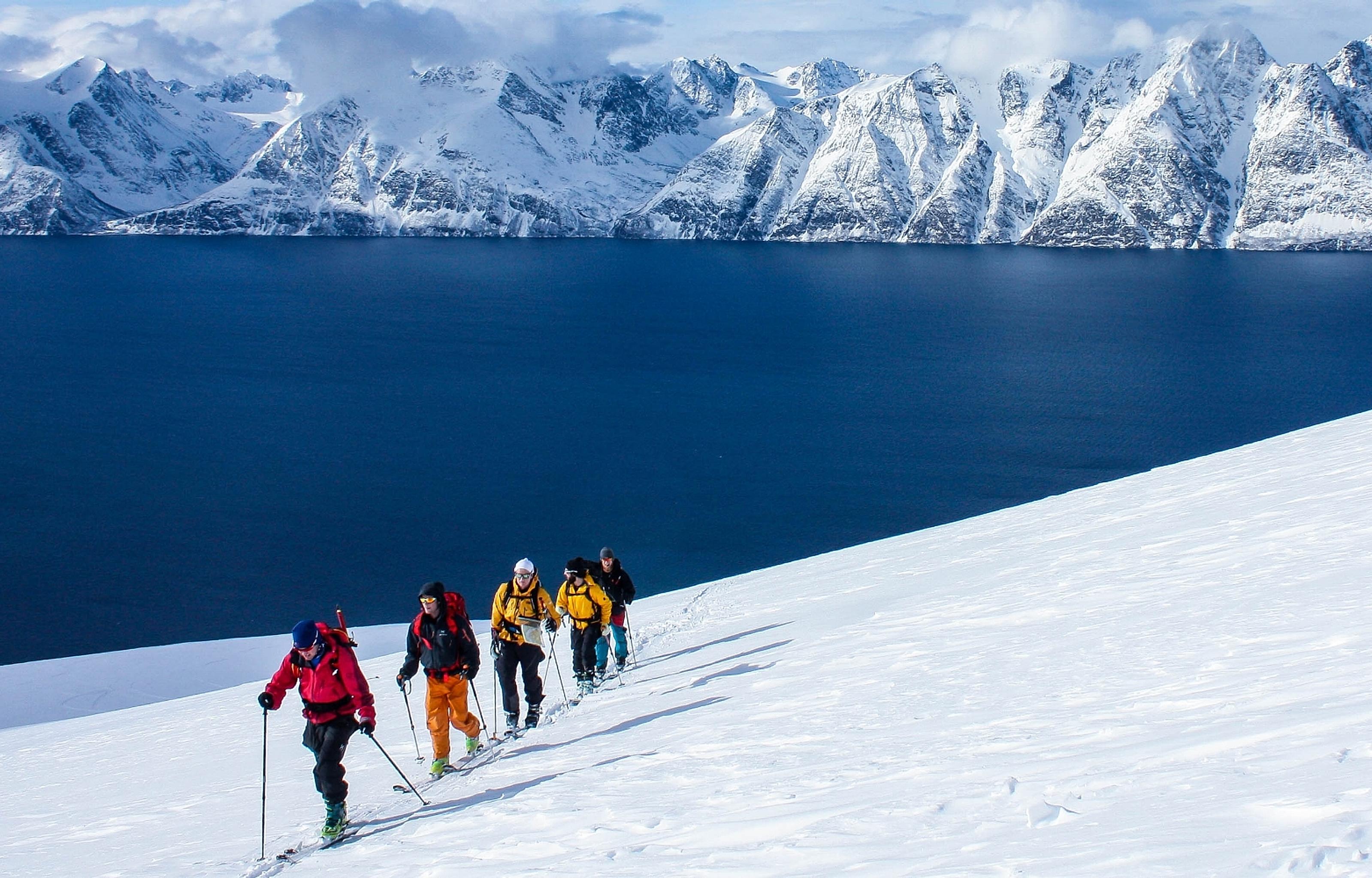 Ski touring at Kjelvågtinden, Uløya
