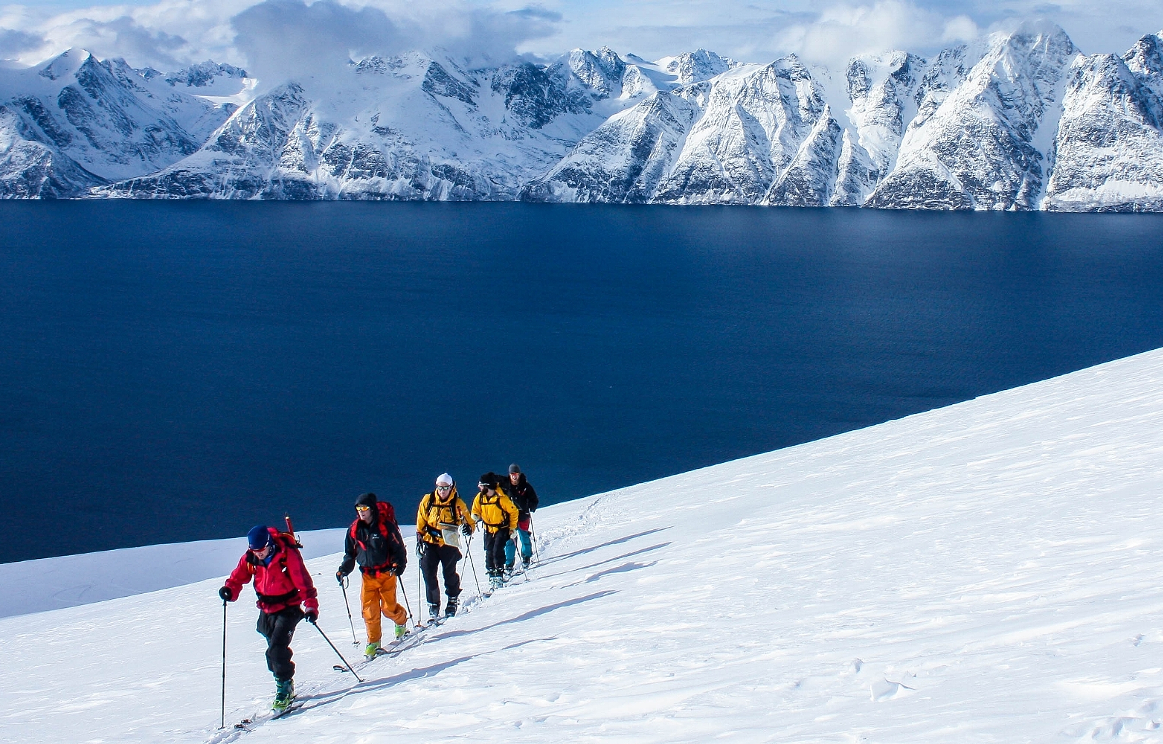 Ski touring at Kjelvågtinden, Uløya