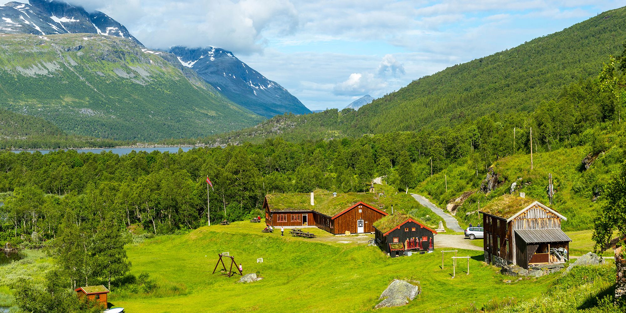 Innerdalshytta DNT cabin in Trollheimen in Trøndelag