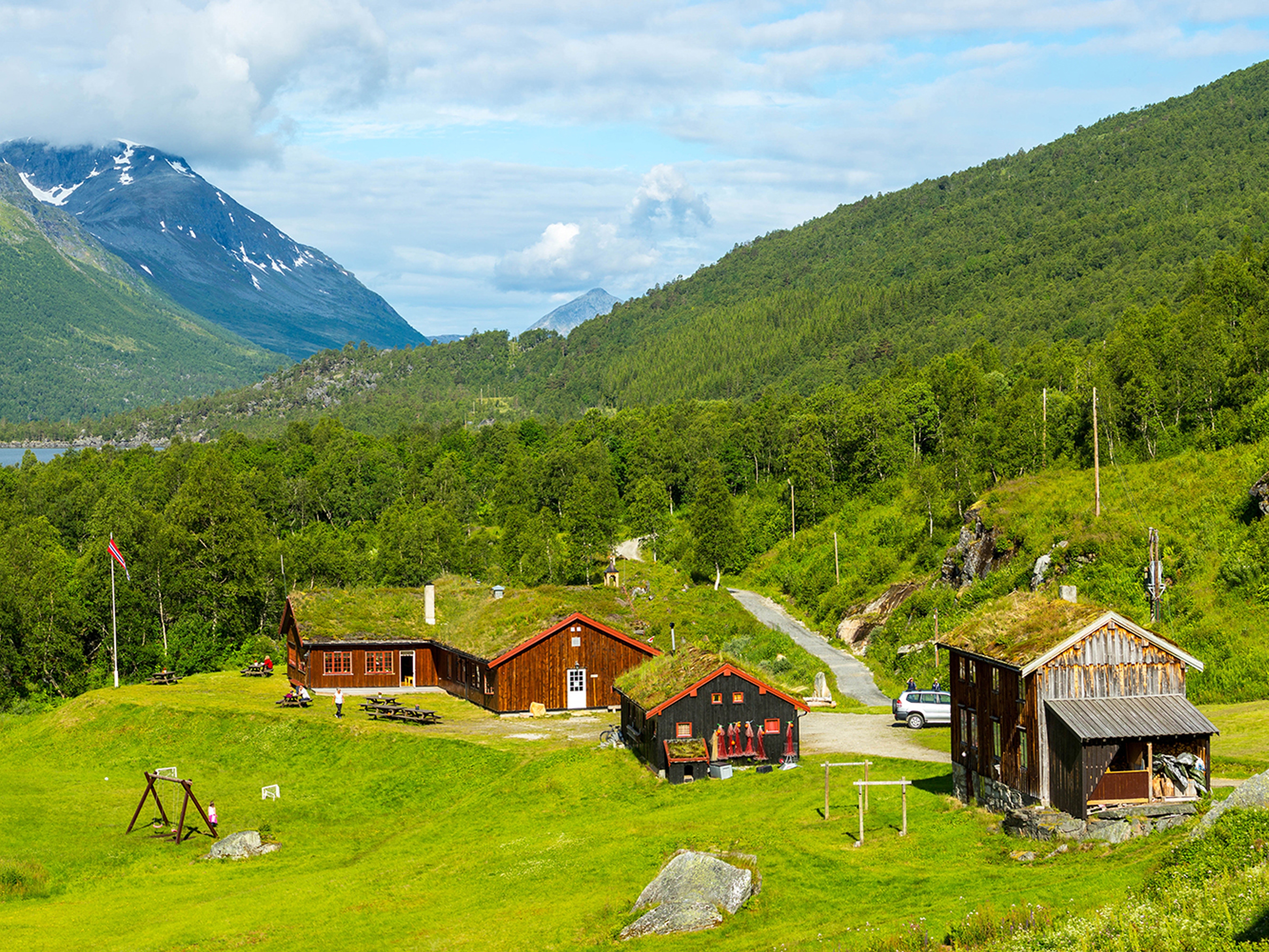 Innerdalshytta DNT cabin in Trollheimen in Trøndelag