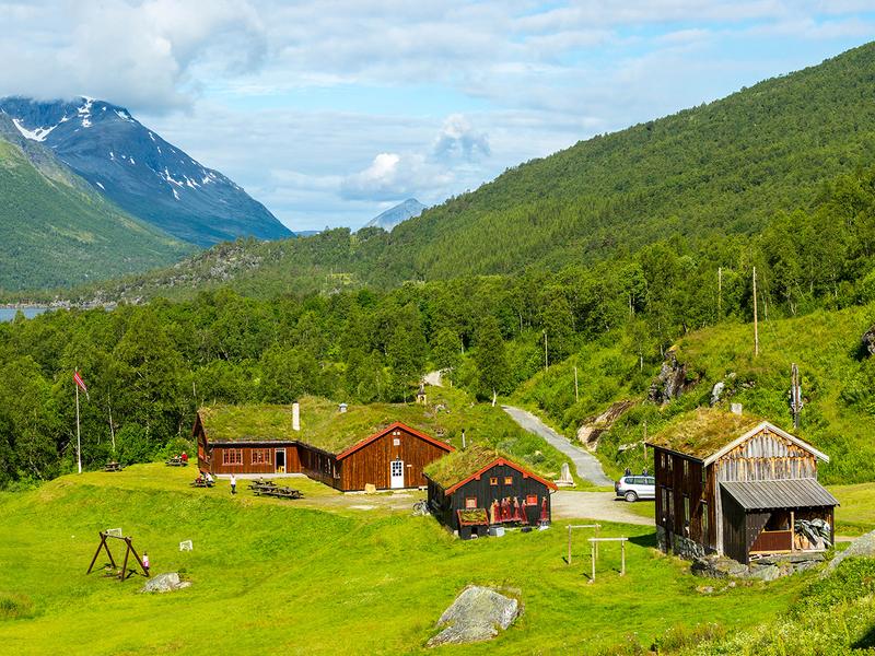 Innerdalshytta DNT cabin in Trollheimen in Trøndelag