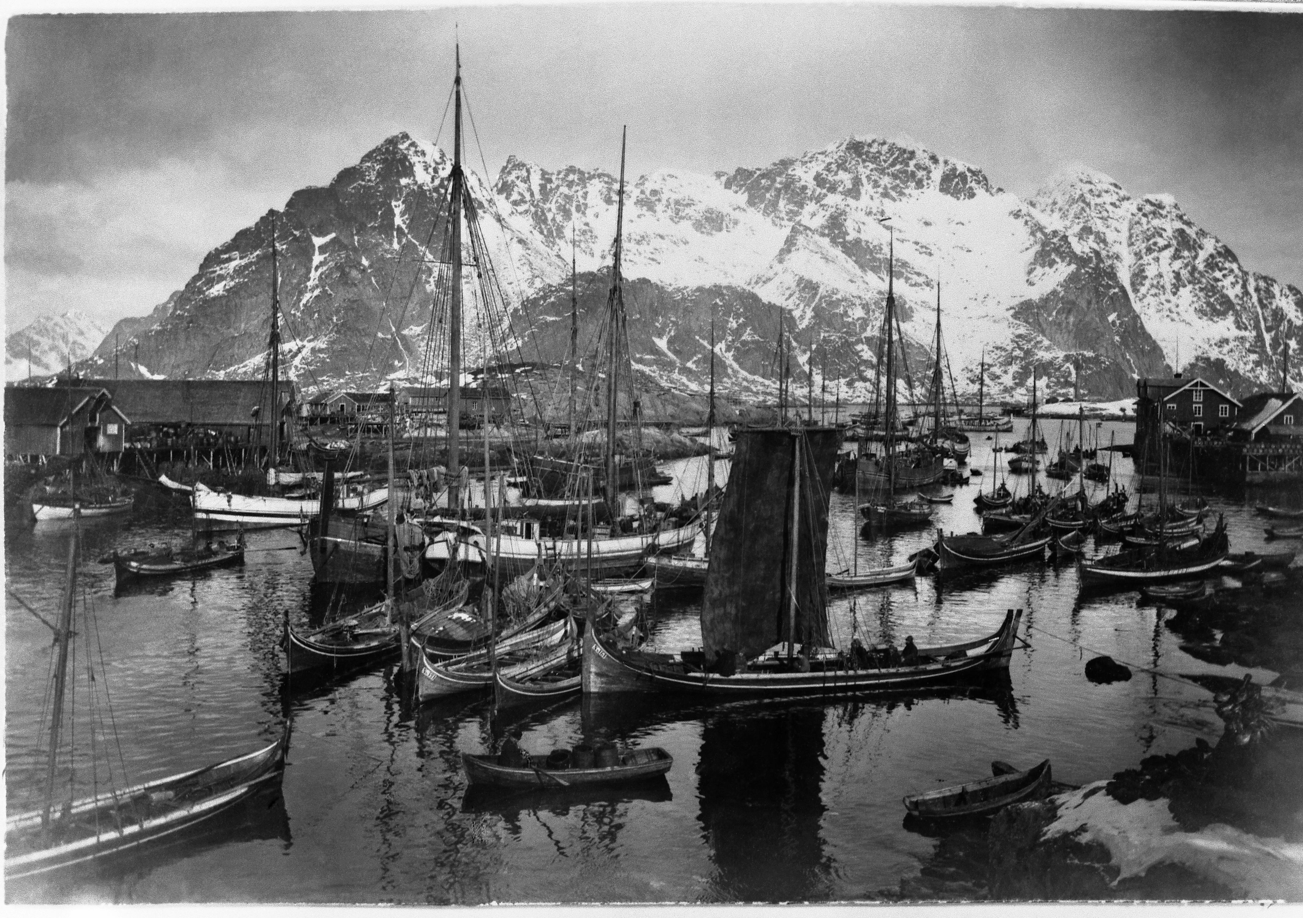 Black and white image of fishing boats in Lofoten in Northern Norway around year 1900