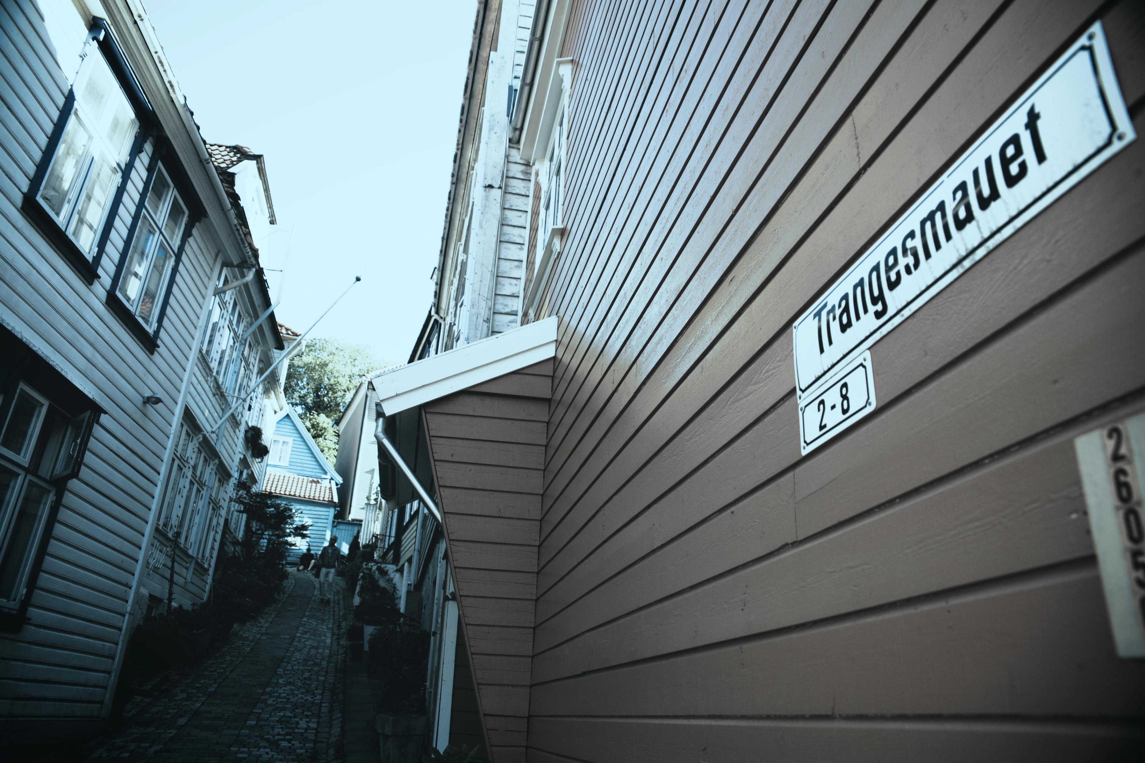 The narrow alley "Trangesmauet" in Bergen