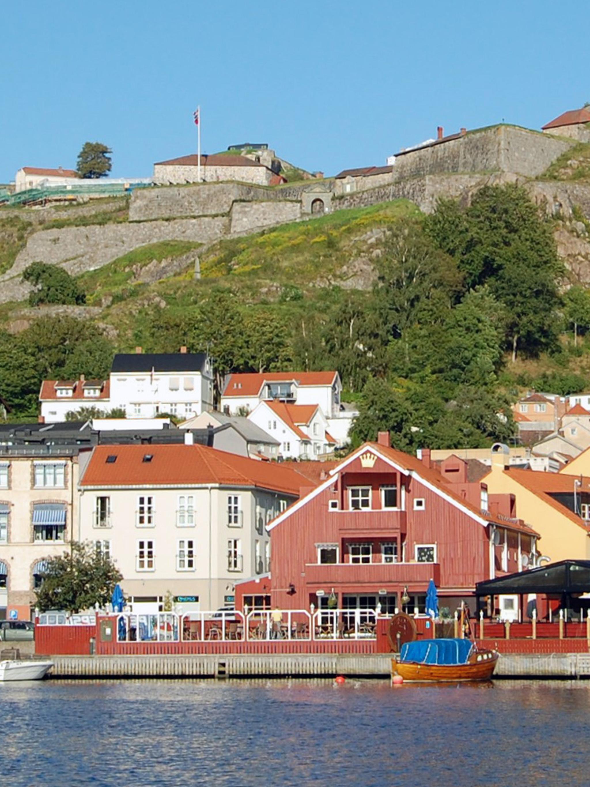 Sommer på Halden brygge