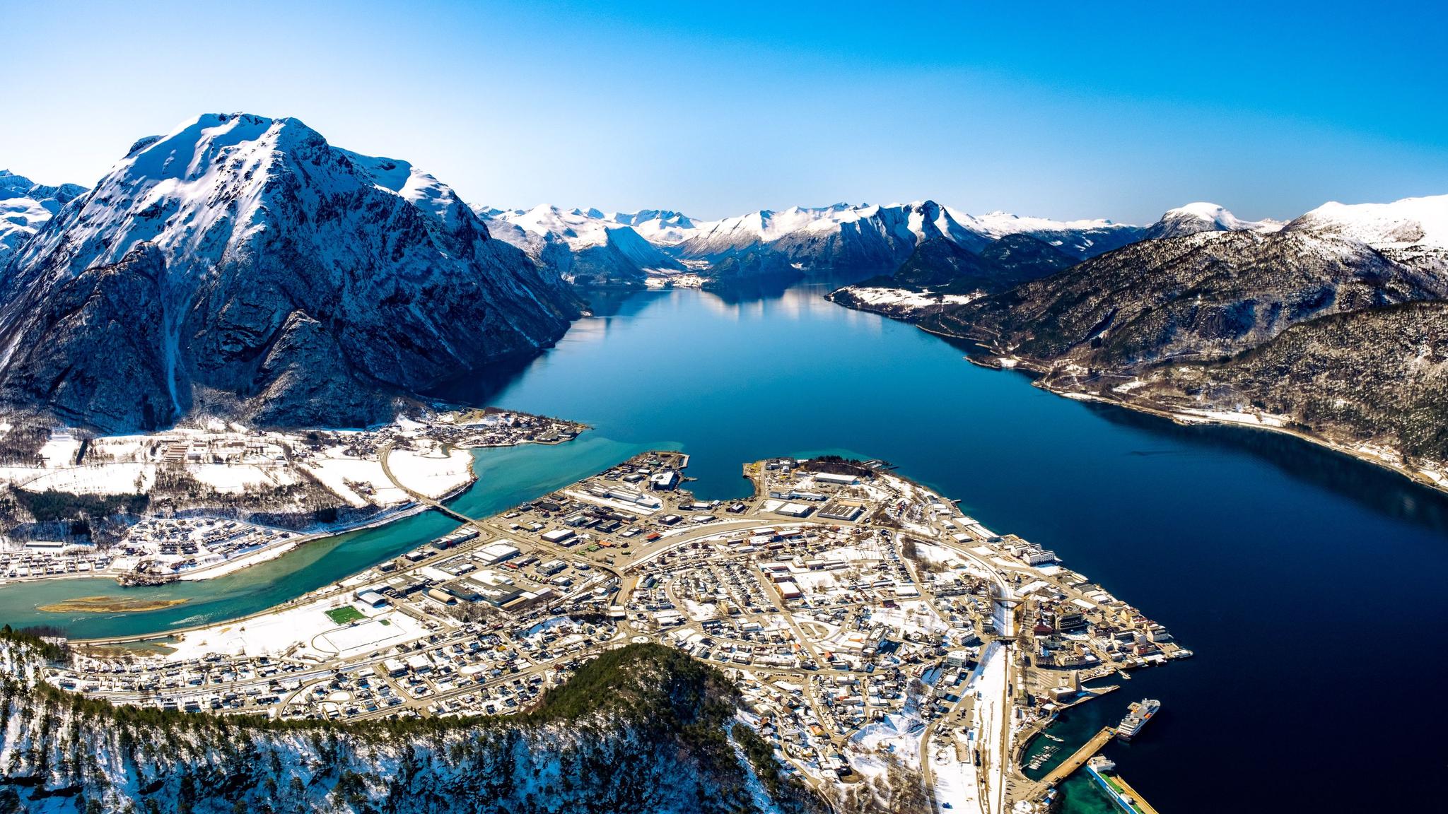 View from Nesaksla in Åndalsnes