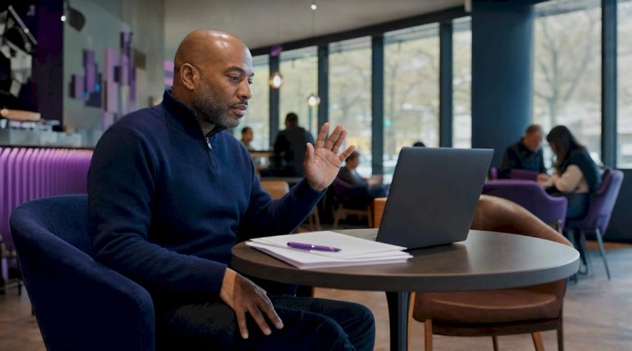 Hiring manager interviewing candidate remotely