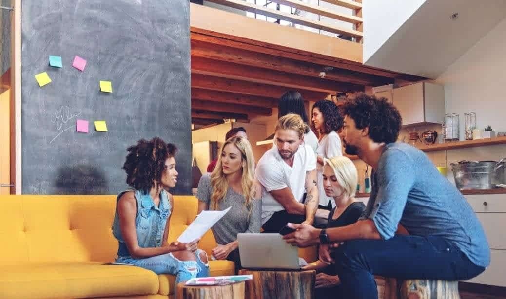 A roadmap showing how to start an IT career from scratch.