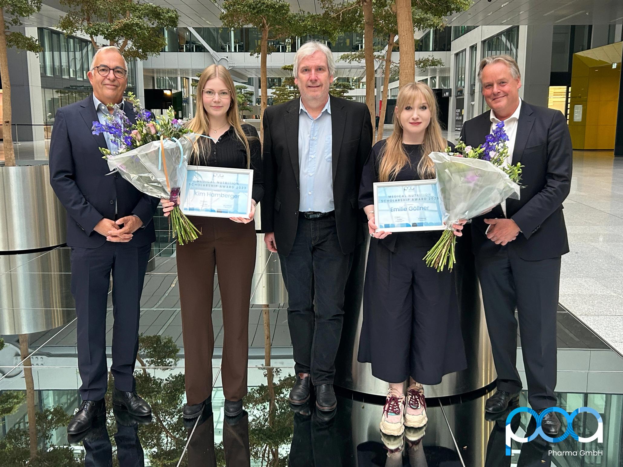 POA-Pharma-Vertreter mit den Gewinnerinnen und Gewinnern des Medical Nutrition Scholarship Award 2023