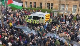 Everybody to Kenmure Street