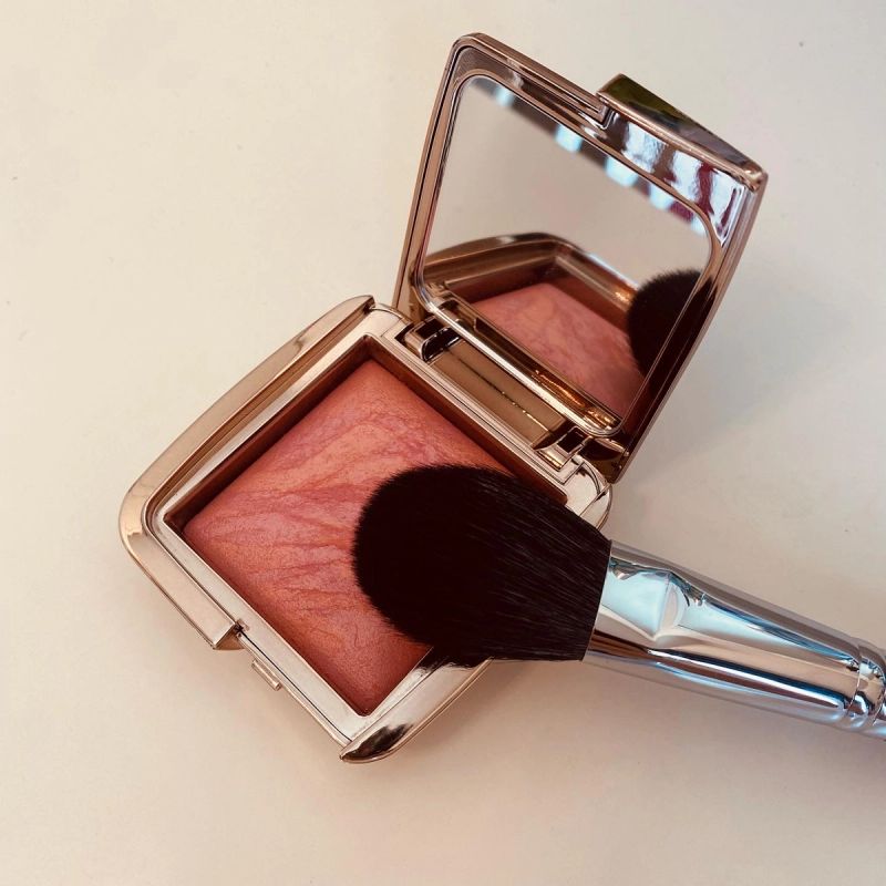 S197 Blush Brush
แปรงปัดแก้ม - 3