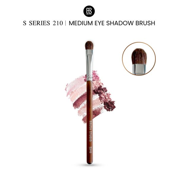 S210 Medium Eye Shadow Brush
แปรงแต่งตาขนาดกลาง