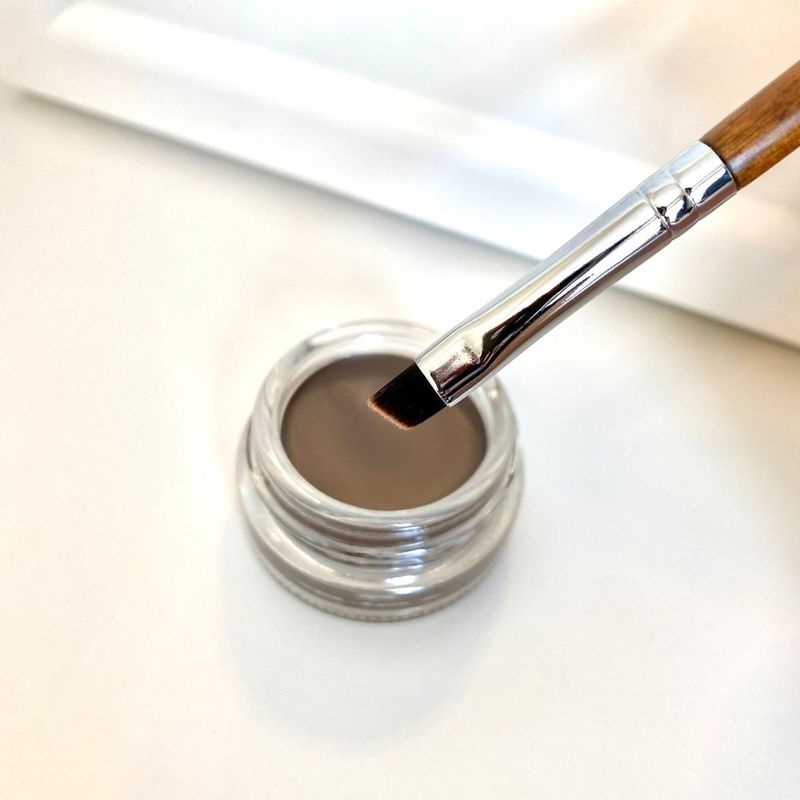 S202 Angle Brow & Liner
แปรงคิ้วและไลน์เนอร์ - 3