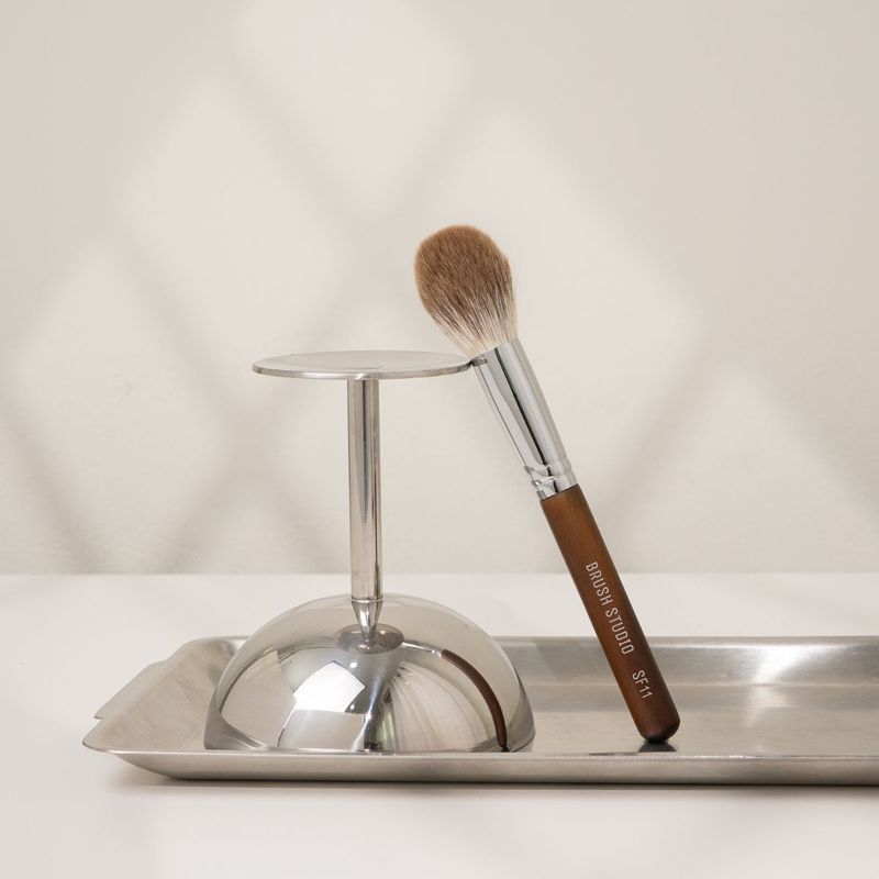 SF11 Silver Fox Cheek Brush
แปรงปัดแก้มอเนกประสงค์ขนจิ้งจอกเงิน - 3