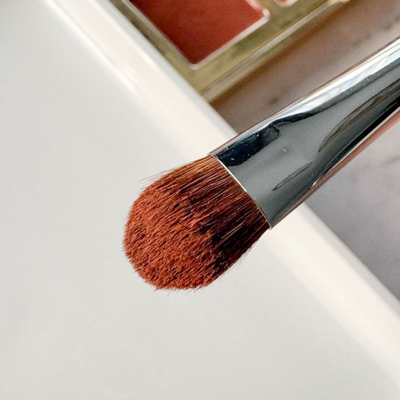 S210 Medium Eye Shadow Brush
แปรงแต่งตาขนาดกลาง - 3