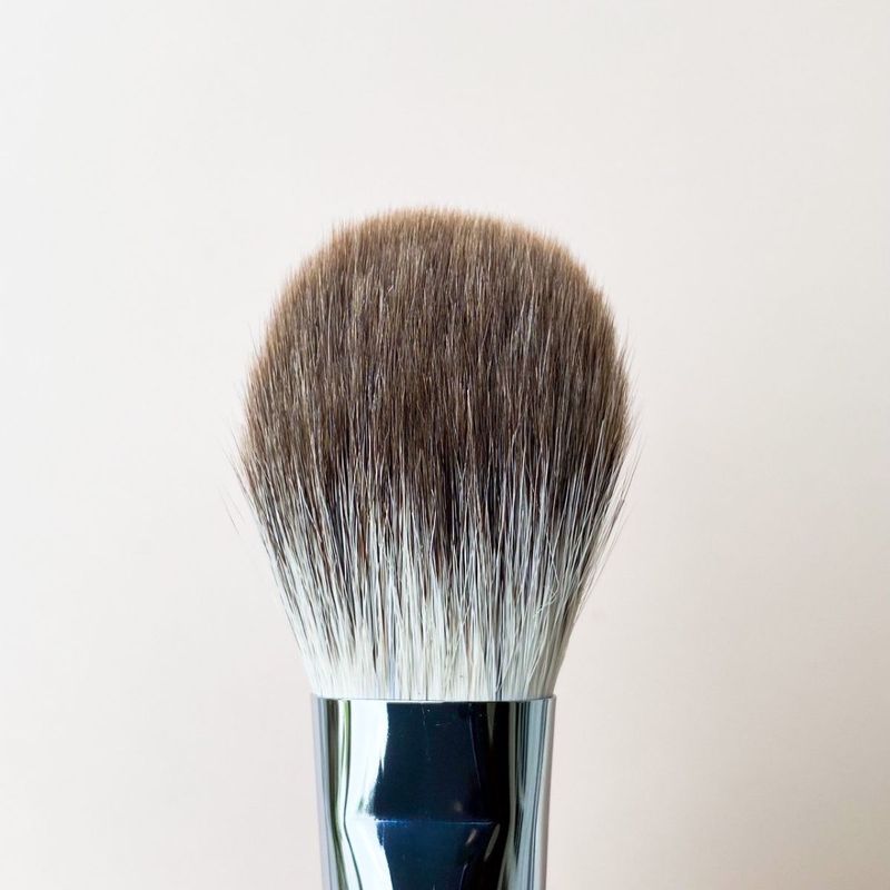SF14 Silver Fox Blush Brush
แปรงปัดแก้มขนจิ้งจอกเงิน - 3