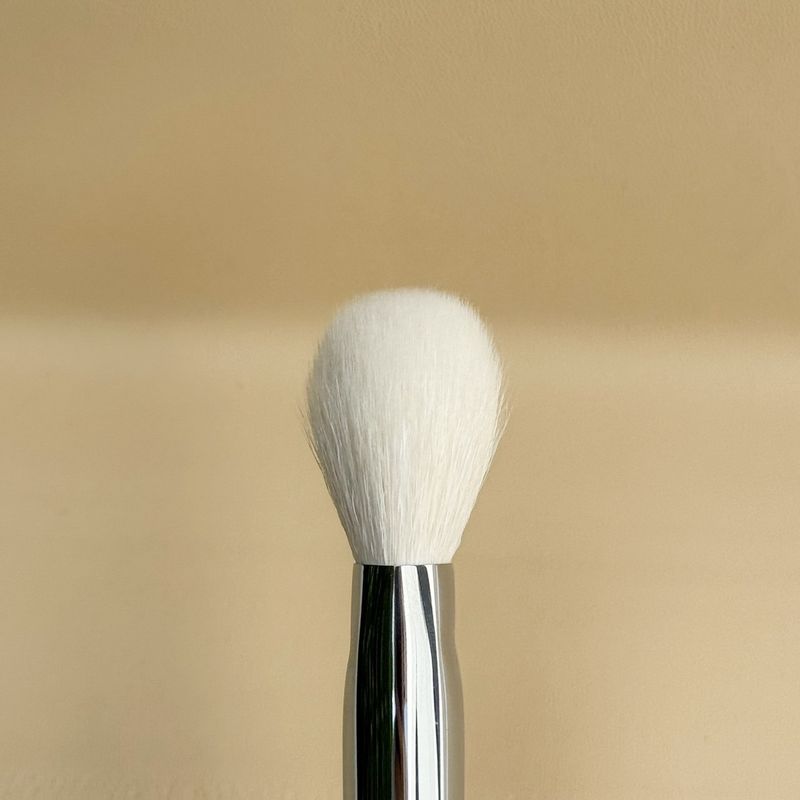 S302 Angle Brush
แปรงปัดแก้ม/คอนทัวร์ - 4