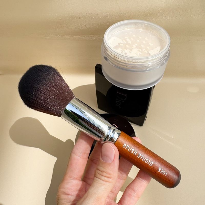 S201 Powder Brush
แปรงปัดแป้ง - 2