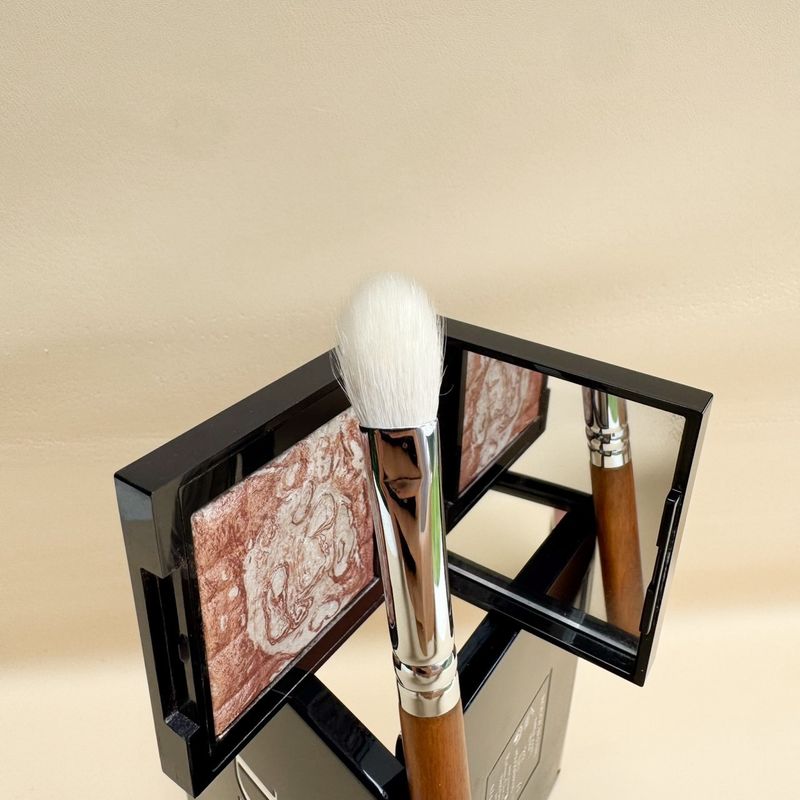 S305 Soft Blending Brush
แปรงผสมสีอายแชโดว - 3