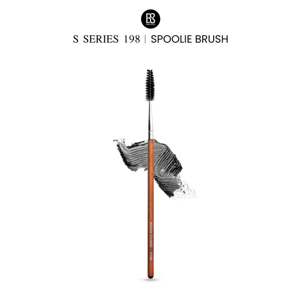 S198 Spoolie Brush
แปรงแต่งทรงคิ้วและขนตา