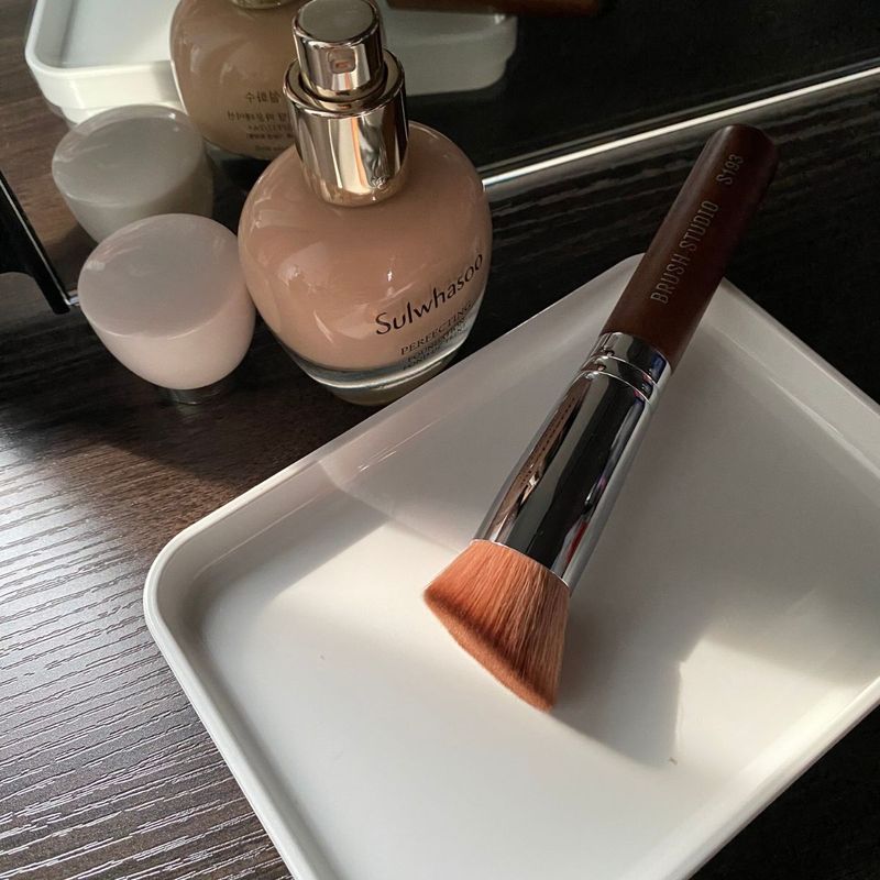 S193 Foundation Brush
แปรงลงรองพื้น - 6