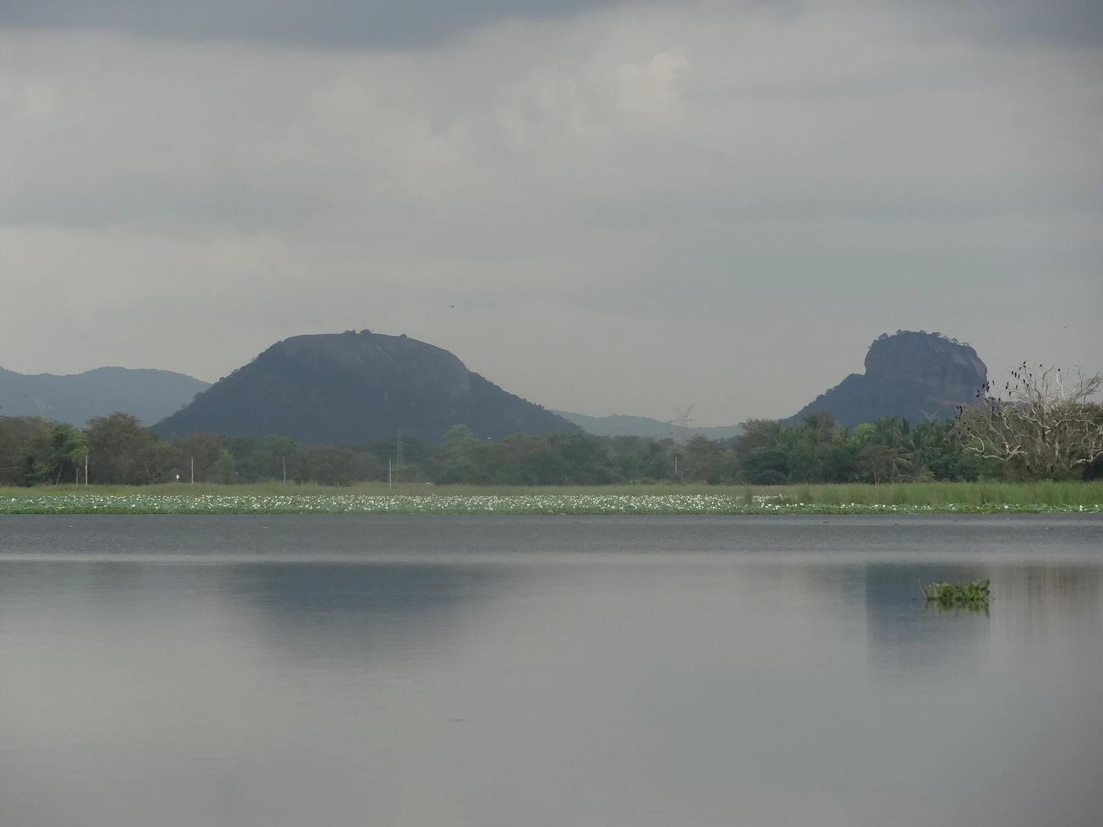 Hiriwadunna Village and Reservoir
