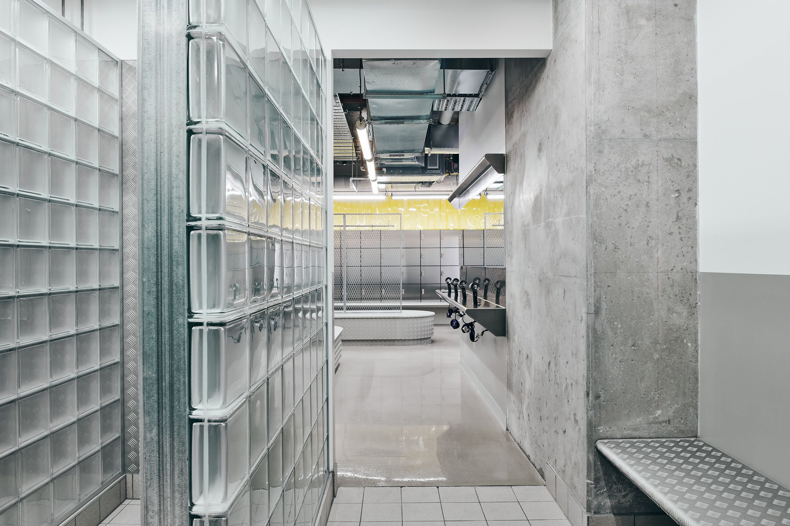 1R Australia by Foolscap