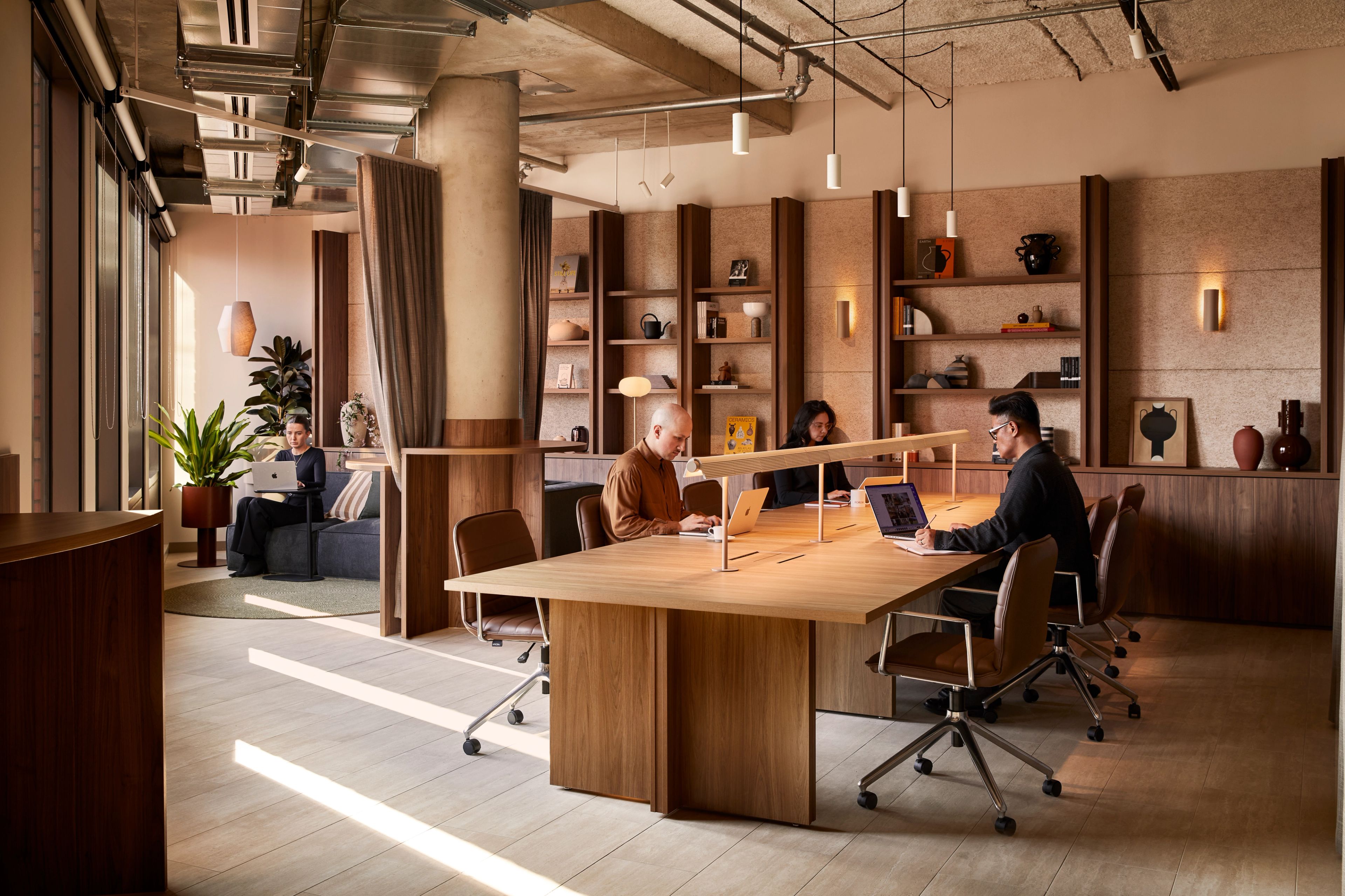 Forum Workspace's open library space and reading nook, designed by Foolscap.