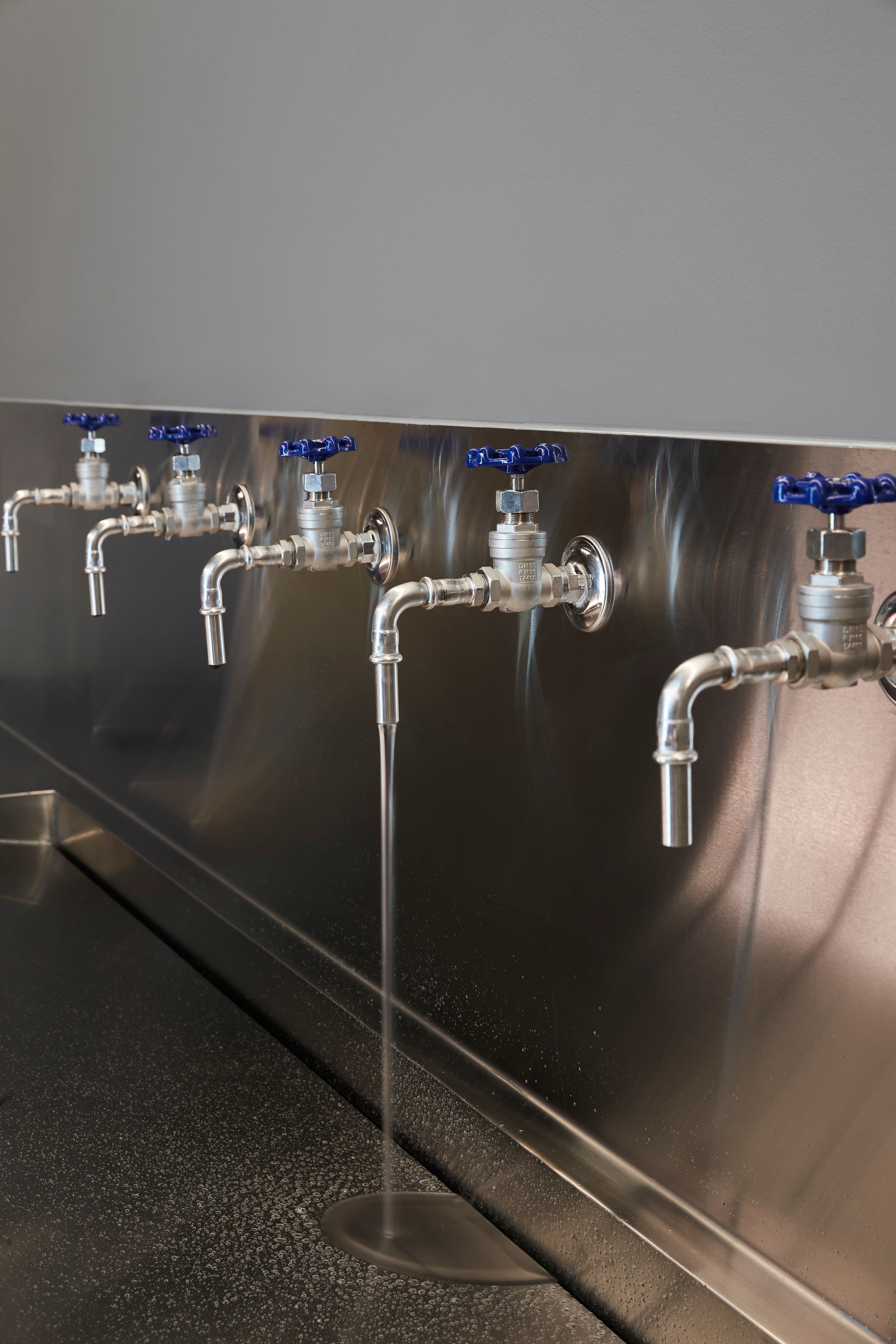 1R Australia by Foolscap