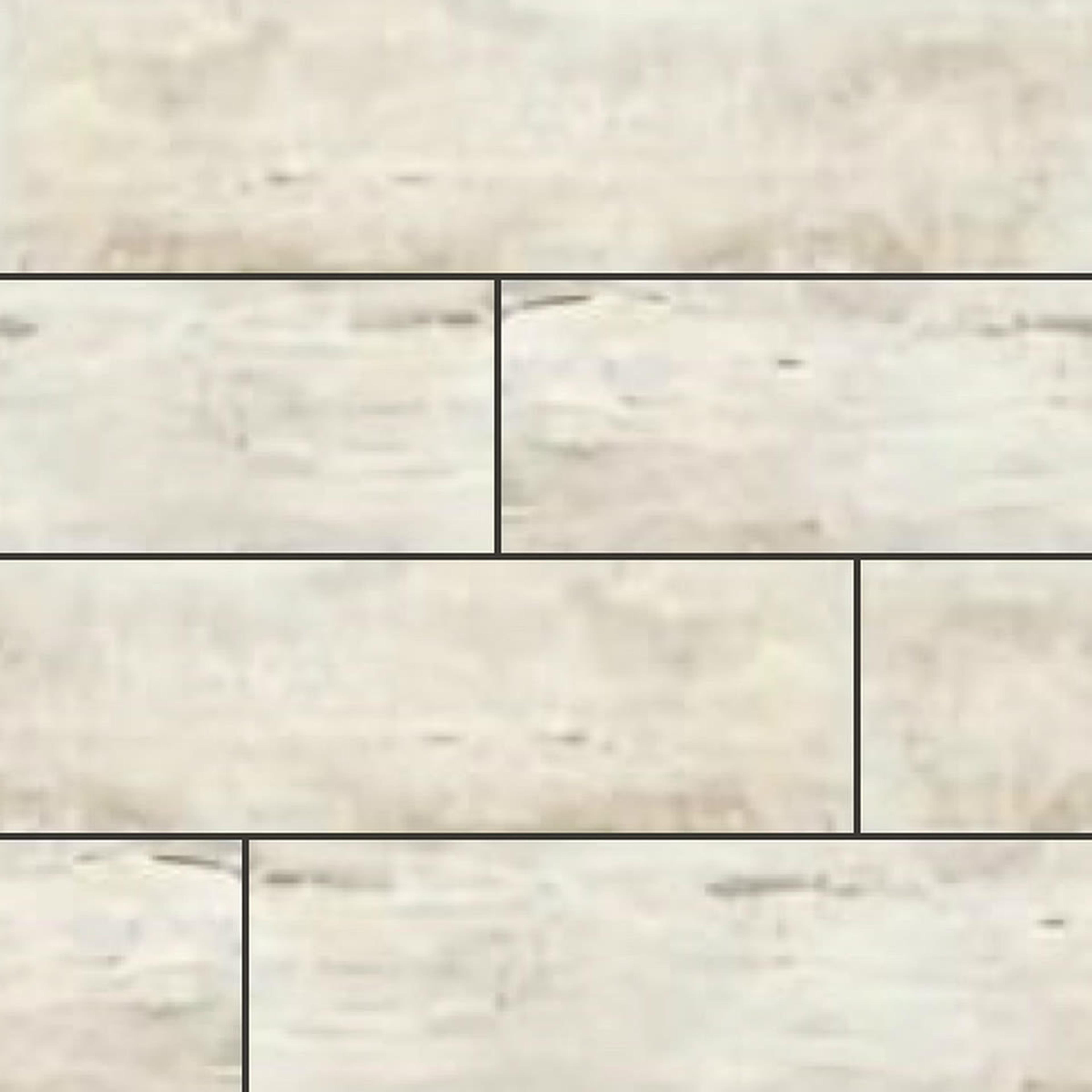 Muestra de porcelanato símil madera blanco lavado