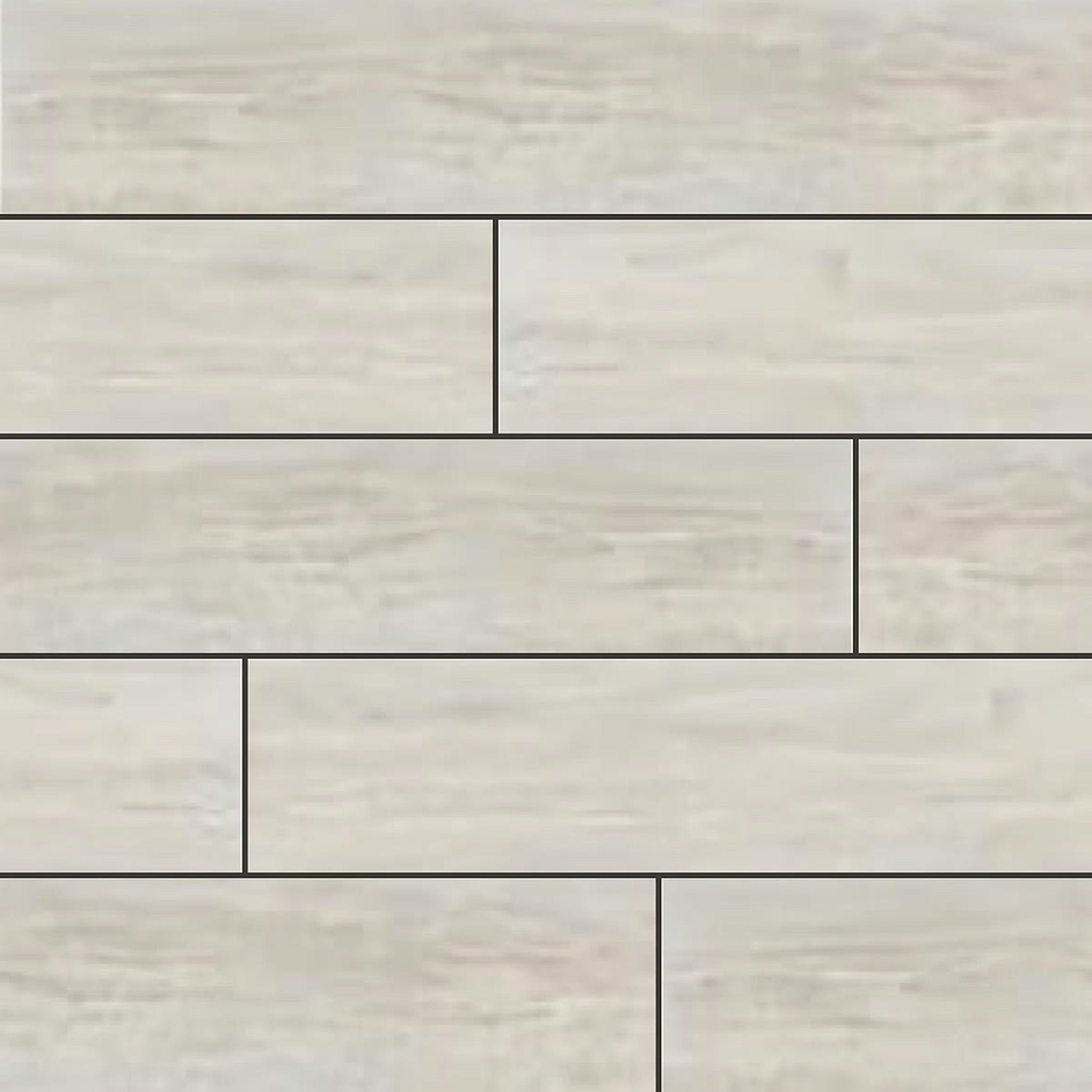 Muestra de porcelanato símil madera ceniza clara