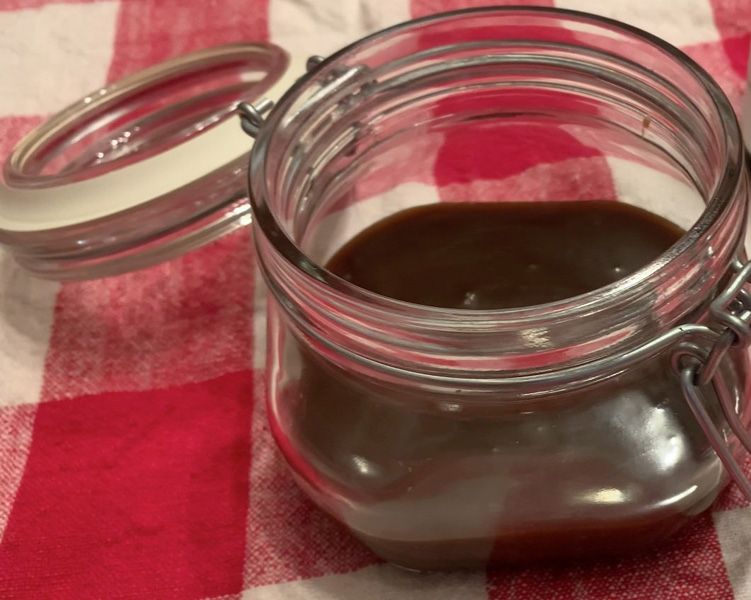 Transform Your Treats with Whiskey Caramel Sauce