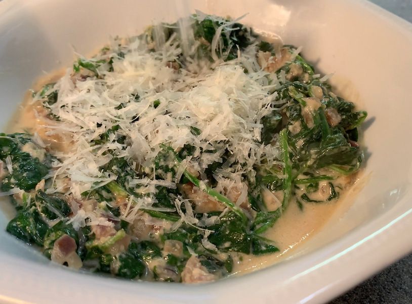 Delicious Garlic Creamed Spinach - Perfect Side Dish