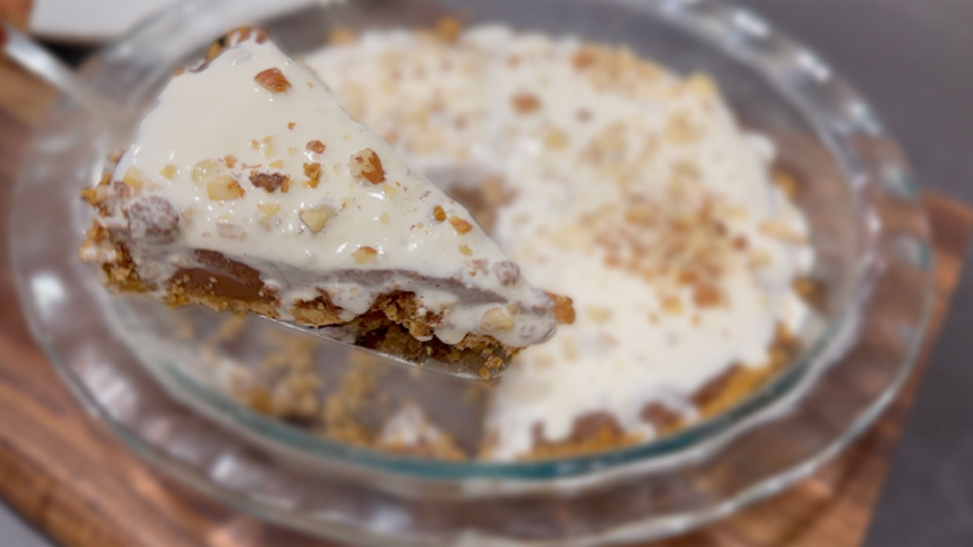 Crowd-Pleasing Nutella Cream Cheese Pie Recipe