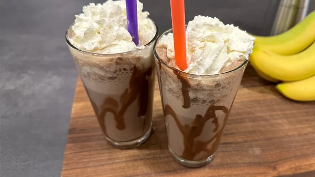 Creamy and Easy Banana Mocha Frappe Recipe