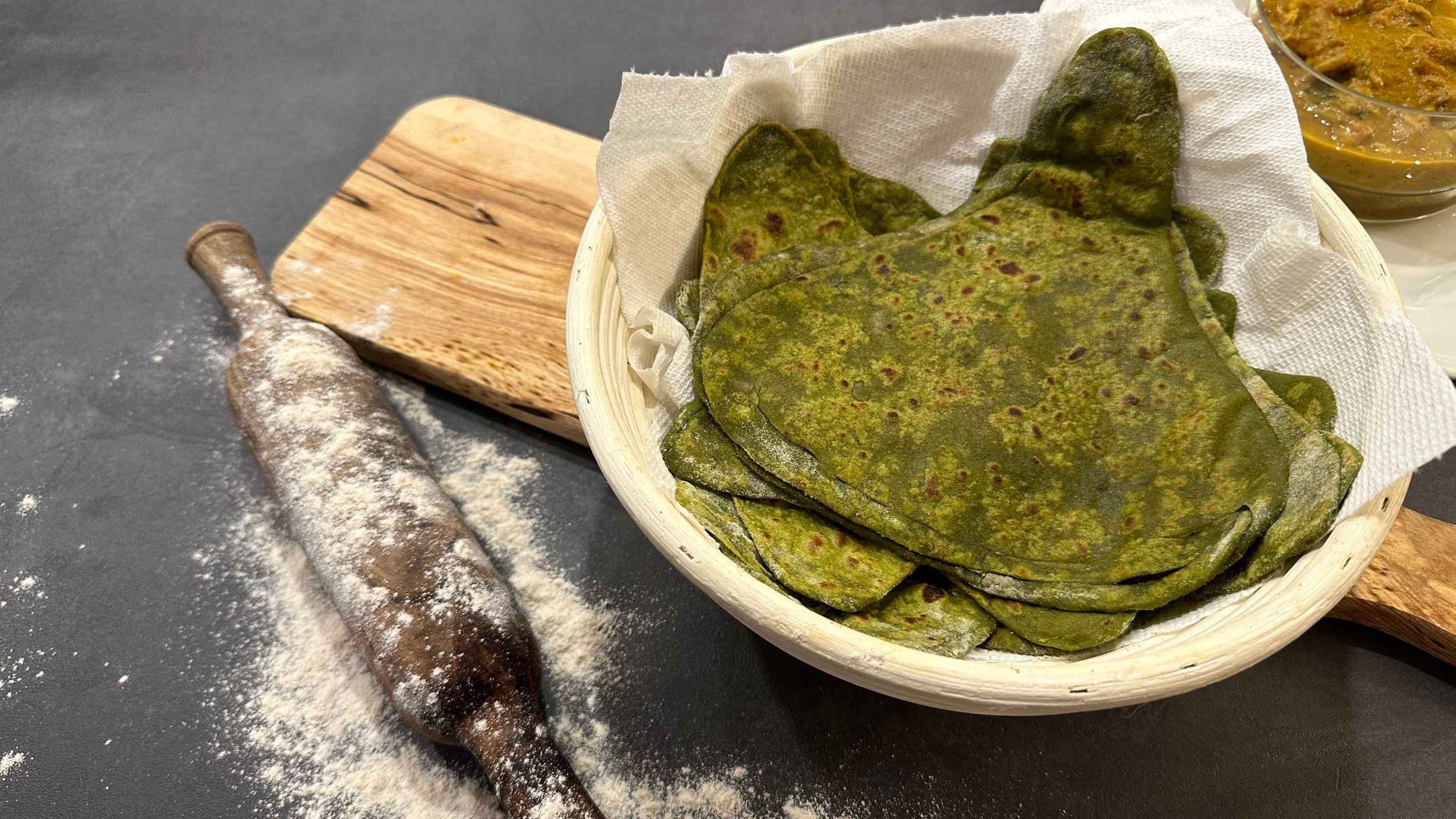 Healthy Palak Paratha Recipe: Easy Spinach Layered Flatbread