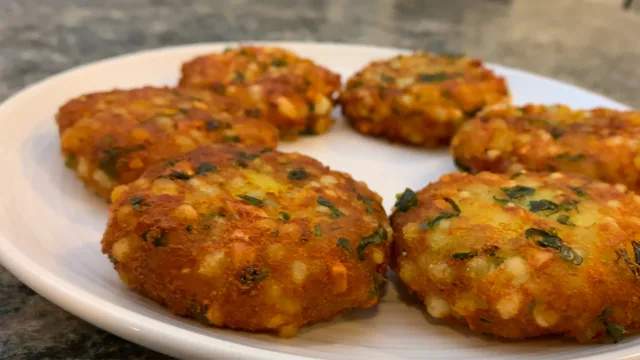 Sabudana Aloo Tikki - Tapioca & Potato Cutlets