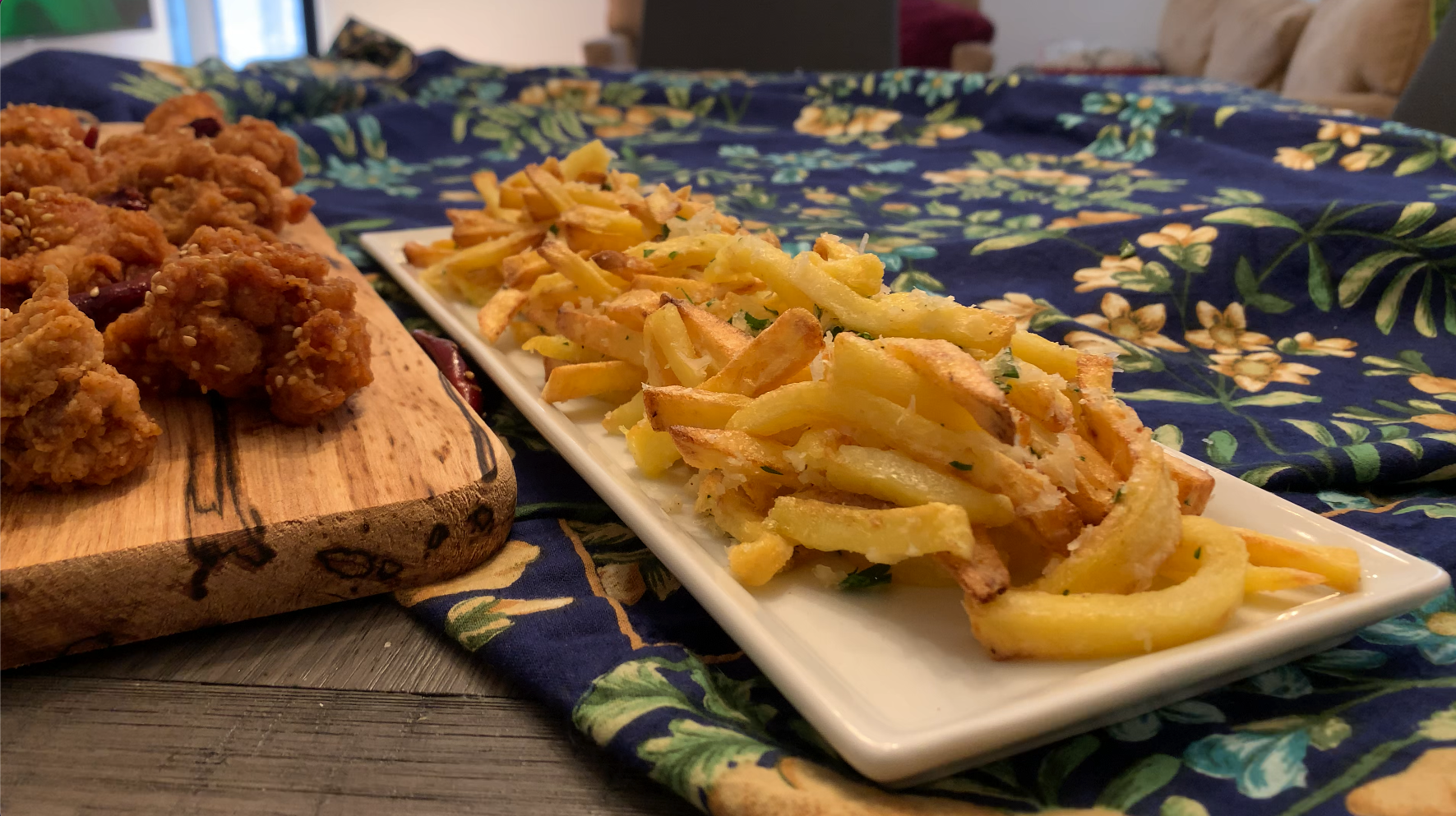 SUPER EASY Air Fryer Garlic Parmesan Fries