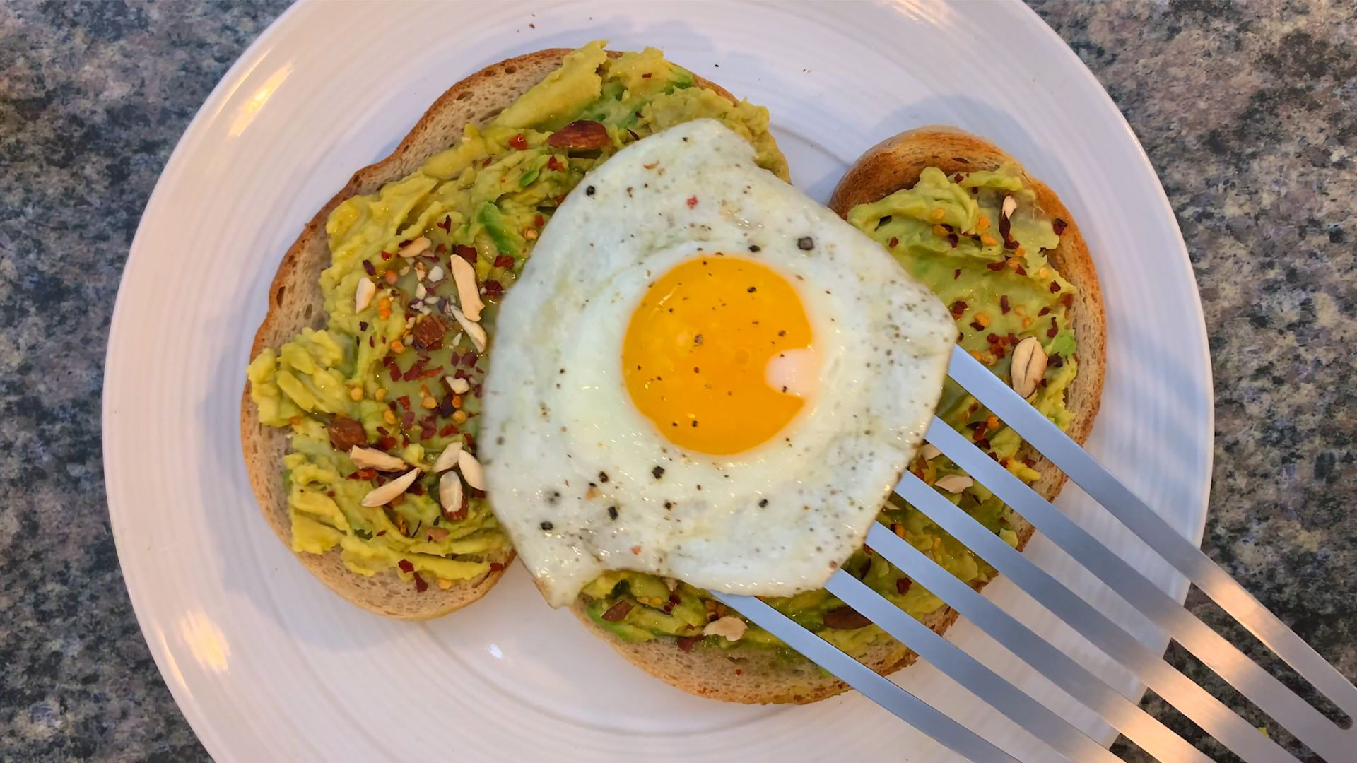 Easy Mashed Avocado Toast with Fried Egg Recipe