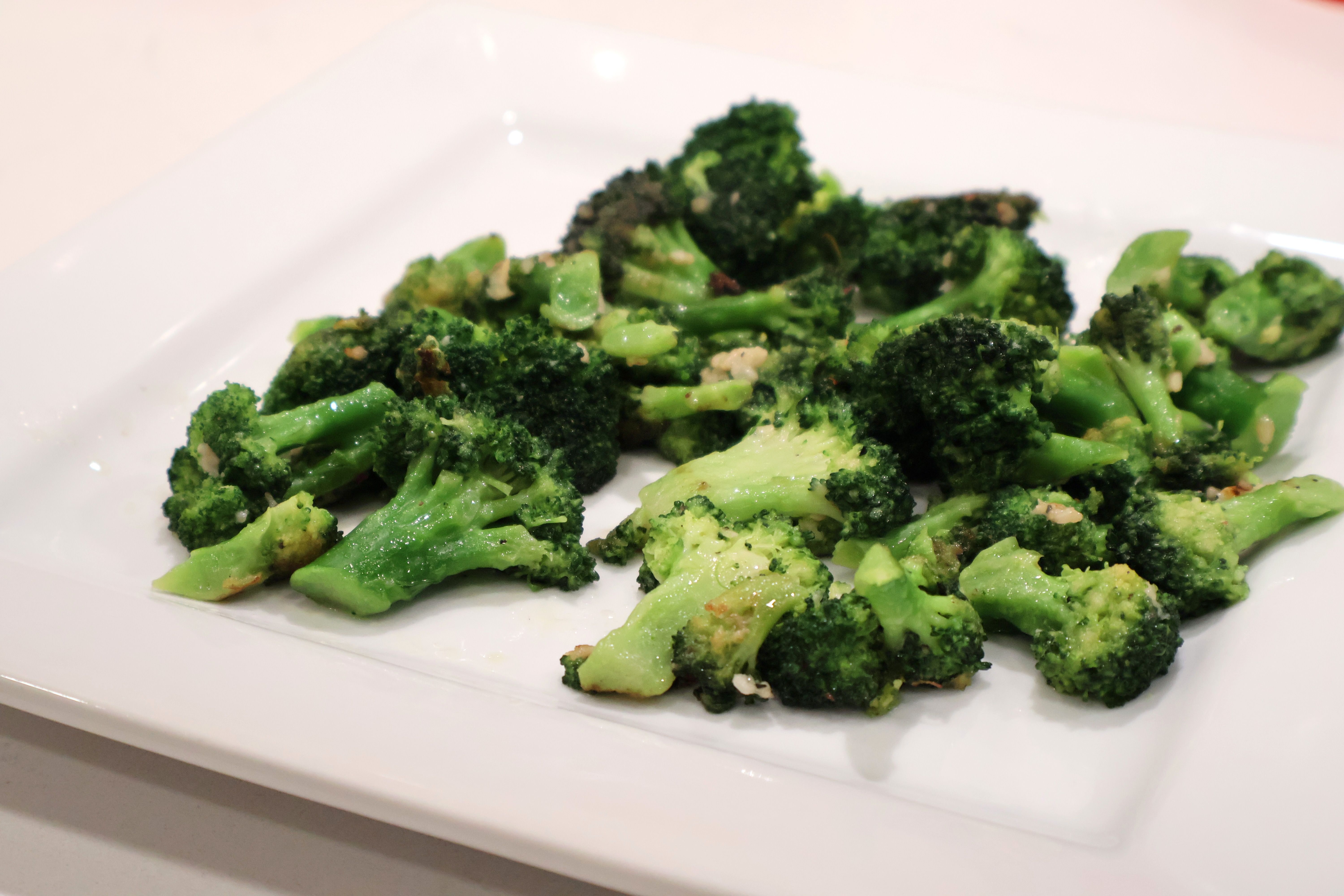 Quick & Healthy Garlic Butter Broccoli Recipe