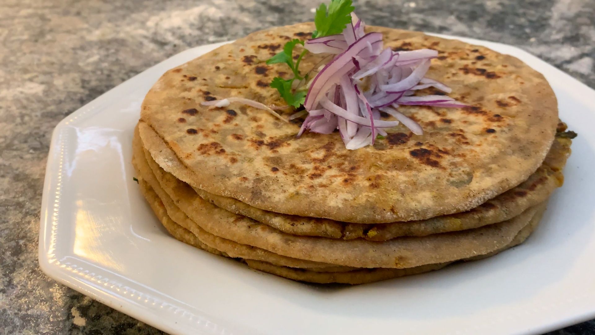 Pyaaz Paratha - Indian Onion-Stuffed Flatbread